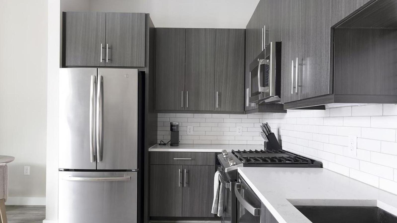 Apartment Landing - Modern With Amazing Amenities