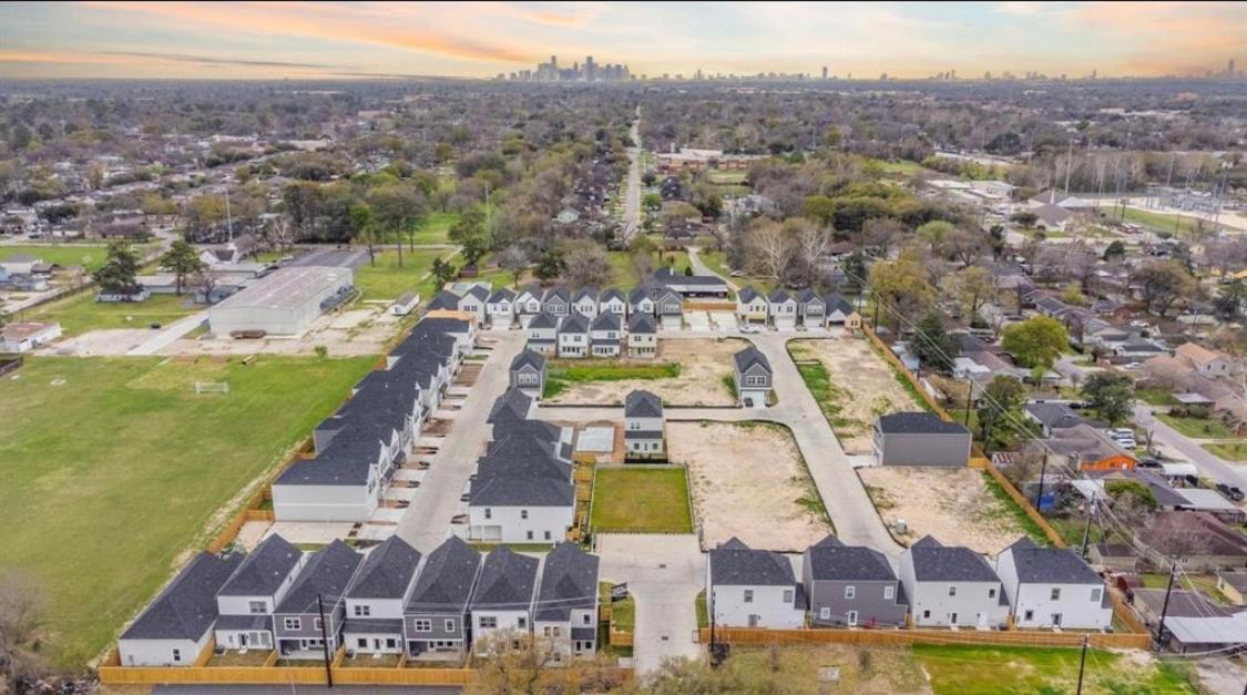 The Holistic Hideaway - Gated Community * Houston
