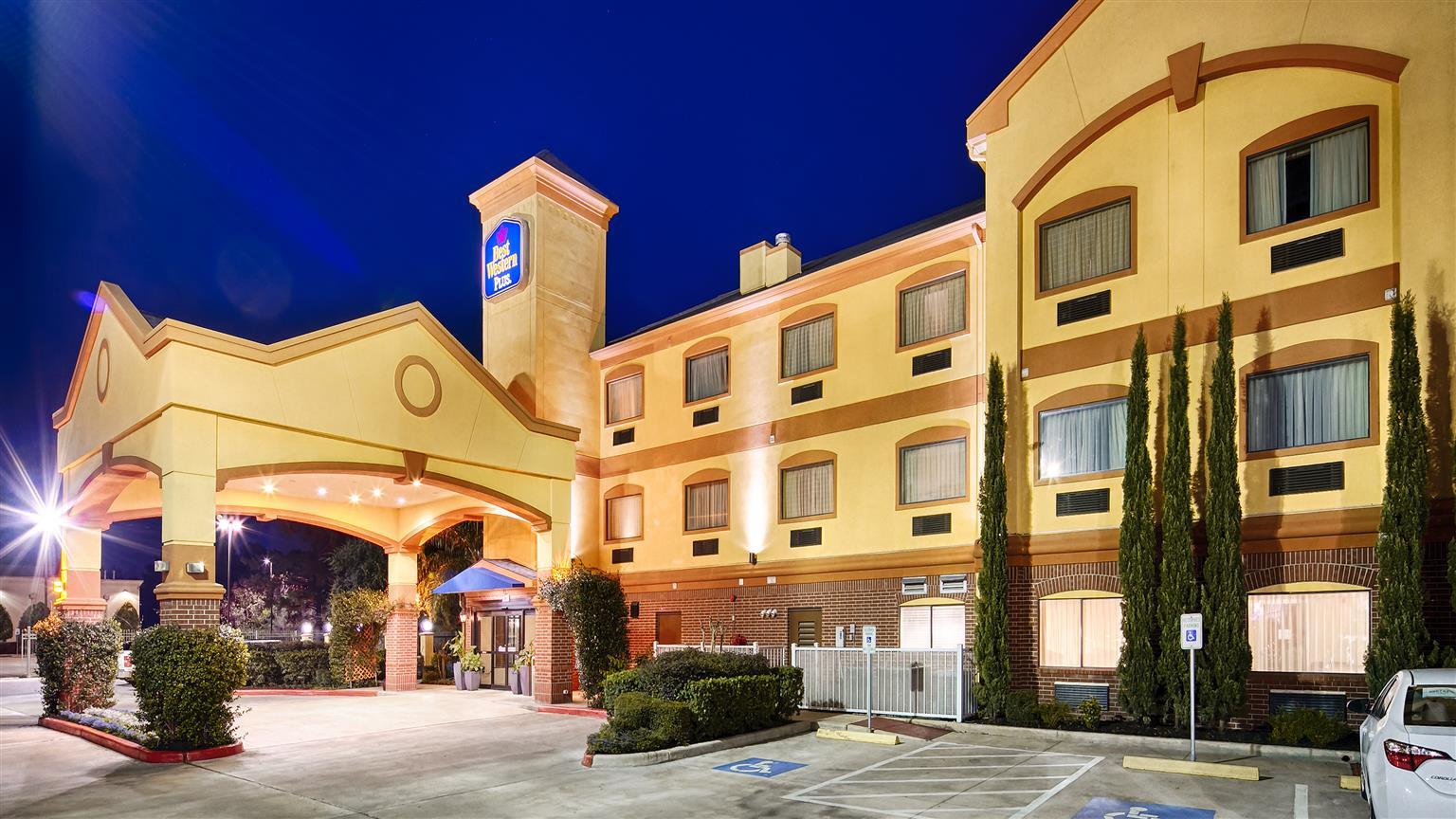 Days & By Wyndham Sam Tollway Hotel 3*