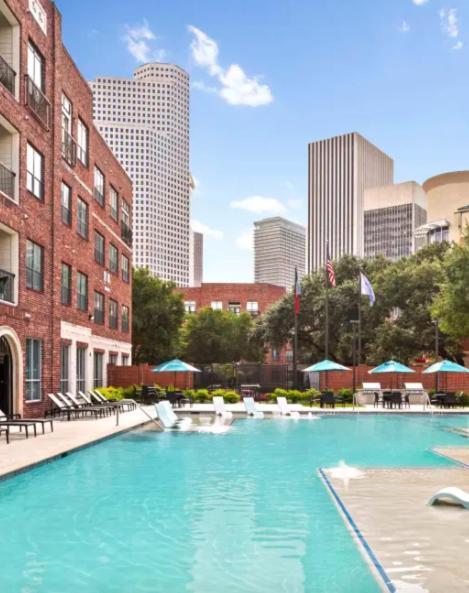 Downtown/midtown Loft-pool-free Parking Apartment *