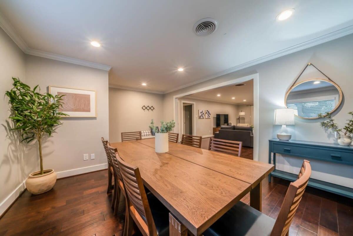 Holiday home Gorgeous And Cozy W A Private Pool Houston