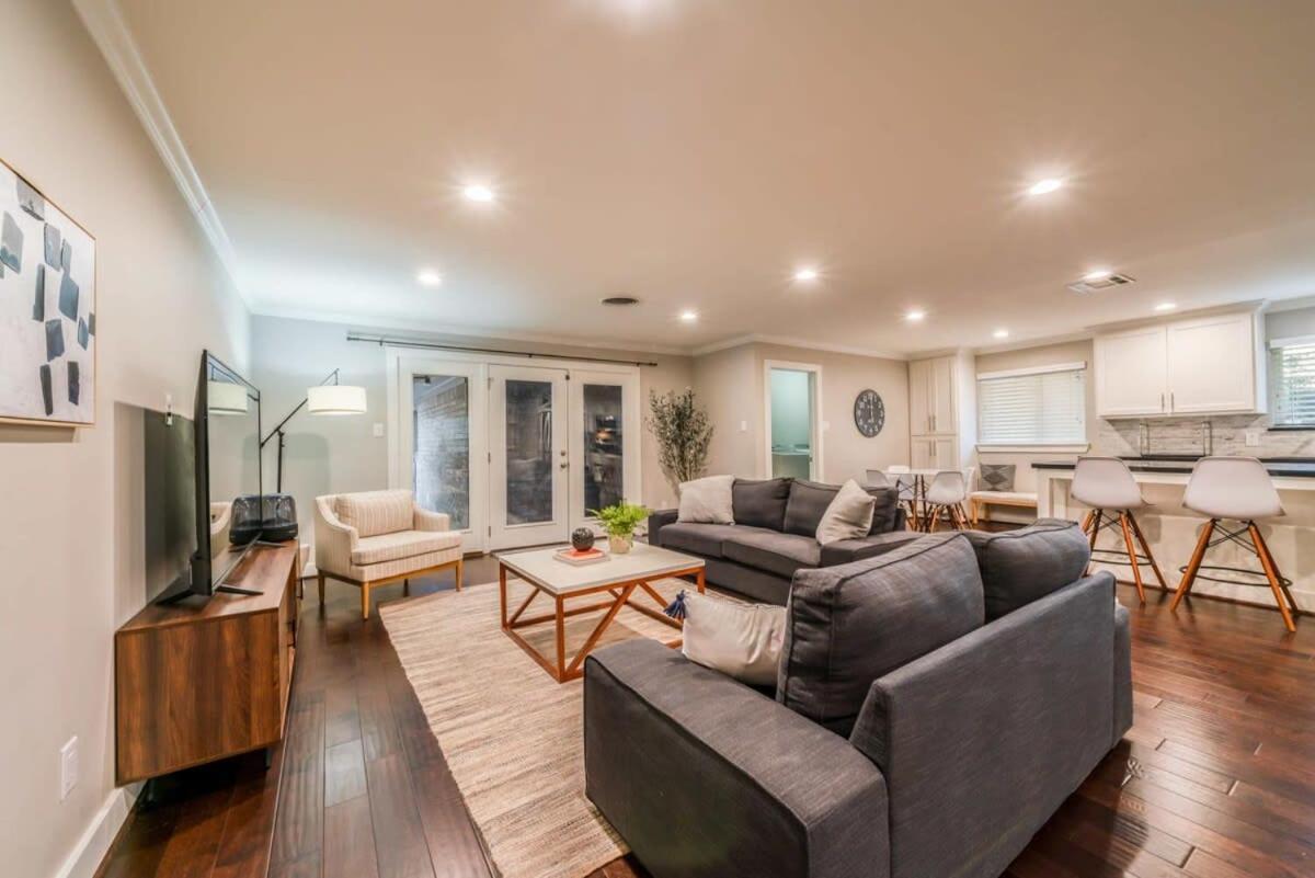Gorgeous And Cozy W A Private Pool Houston