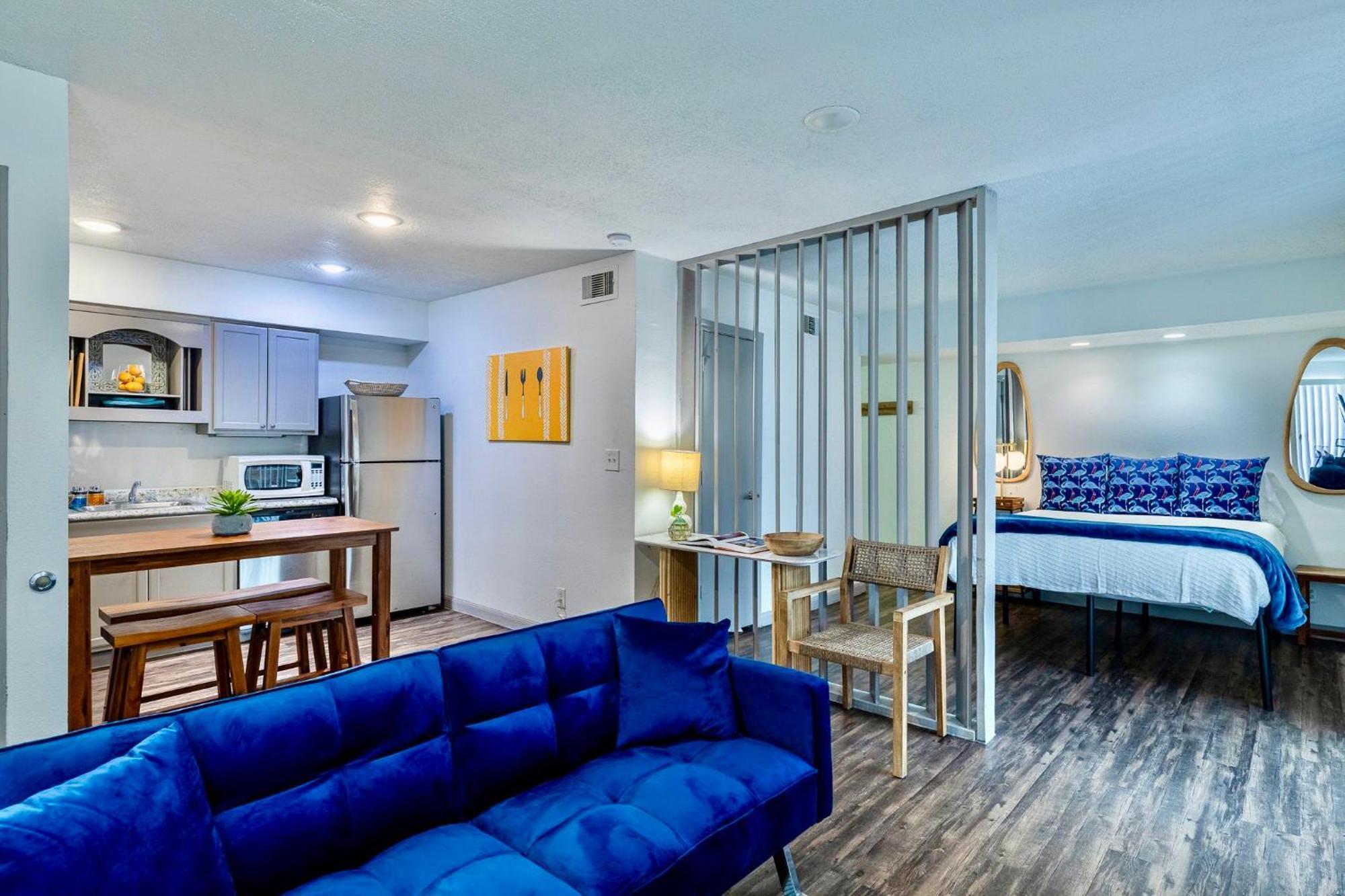 Perfectly Located At Med-center Pool & Gym