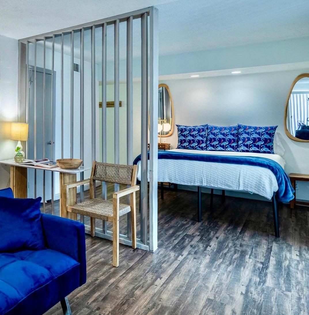 Perfectly Located At Med-center Pool & Gym Houston