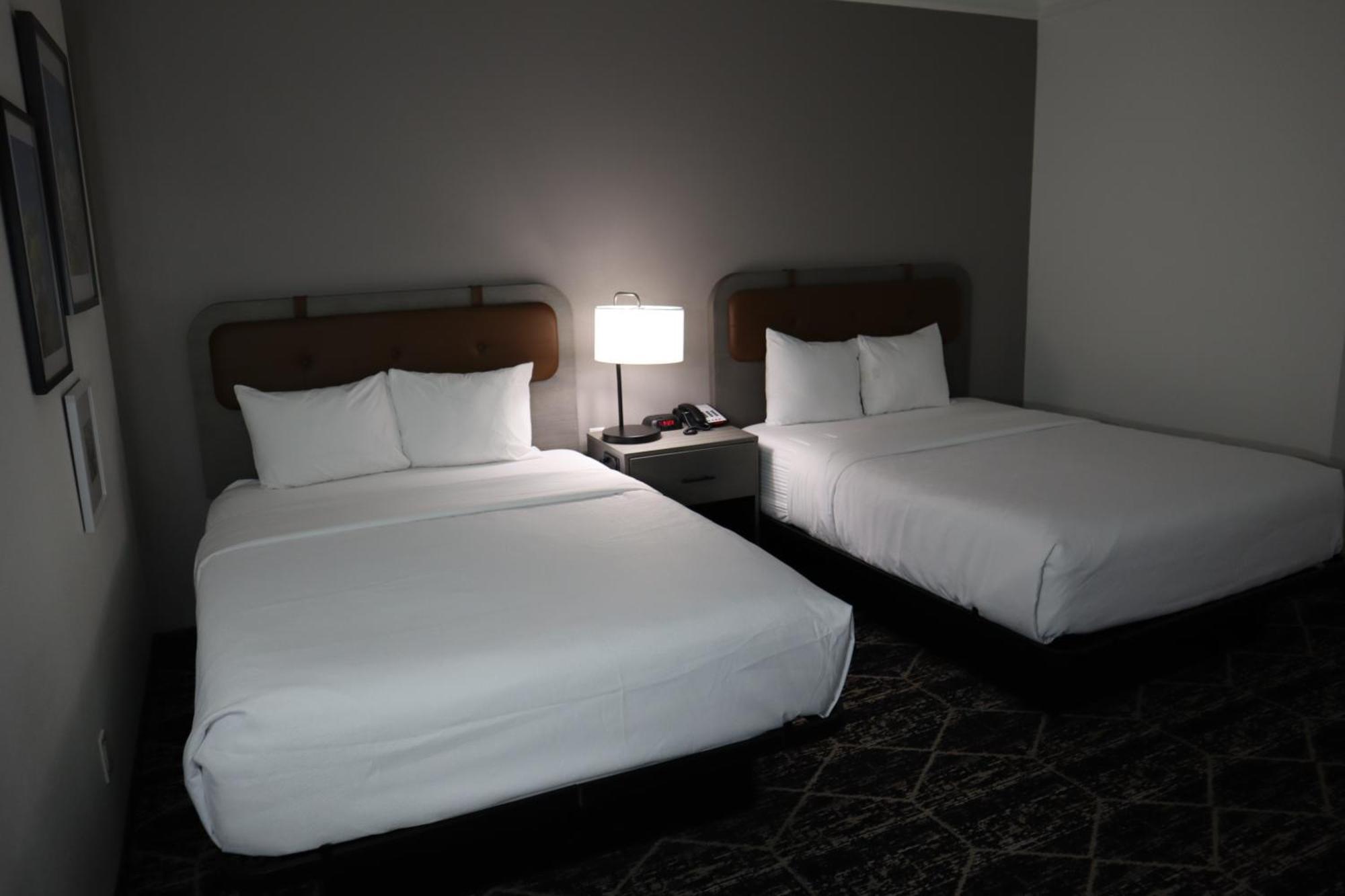 La Quinta & By Wyndham Bush Iah South Houston
