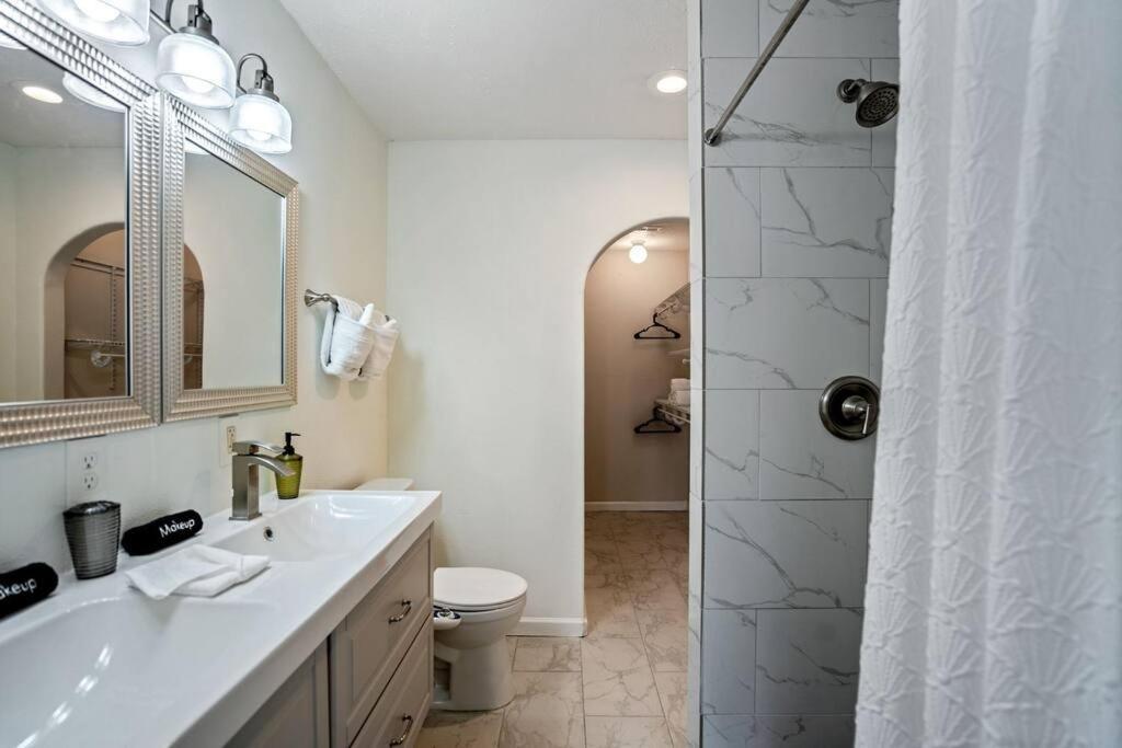 The Downtown Winter Retreat @ Historic 1st Ward Holiday home