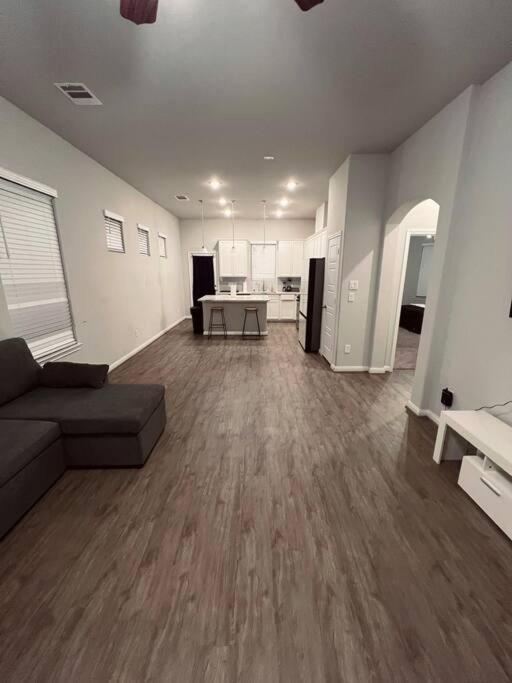 Centrally Located 3 Bedroom Townhome * Houston