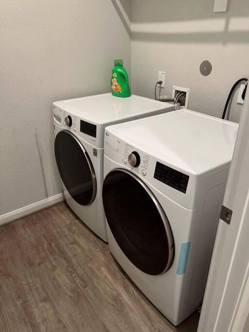 Centrally Located 3 Bedroom Townhome Apartment