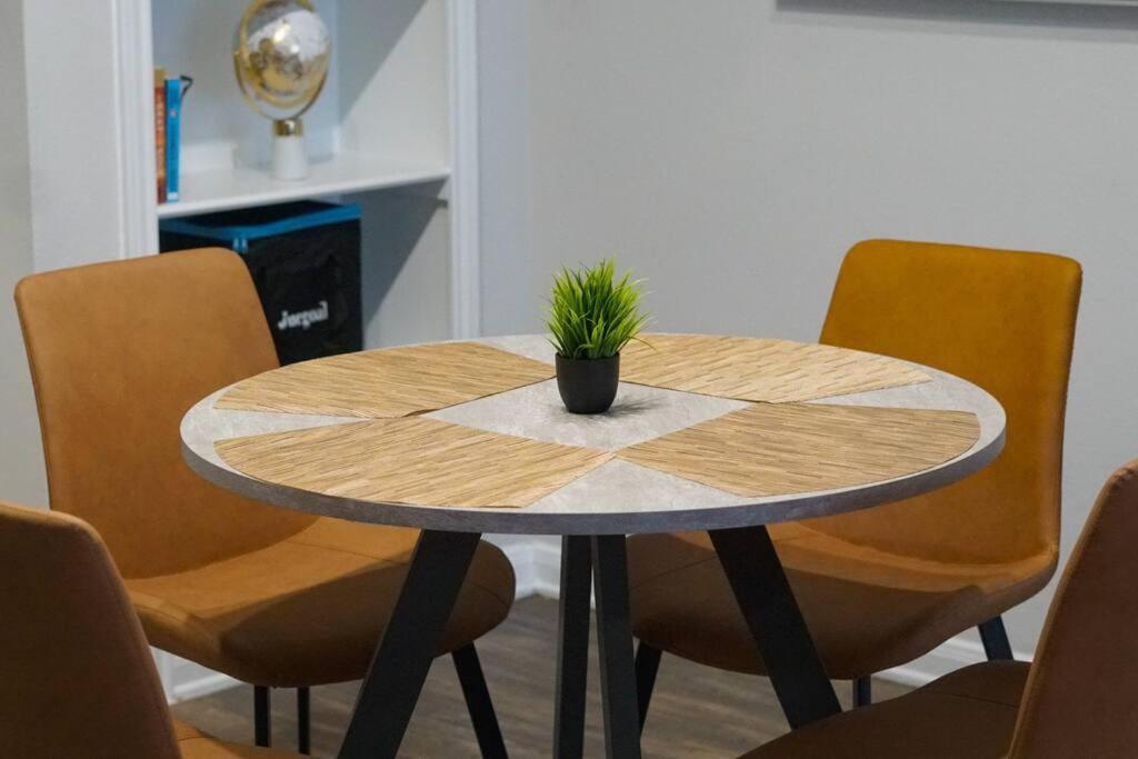 Apartment Devine Livings At Hermann Park