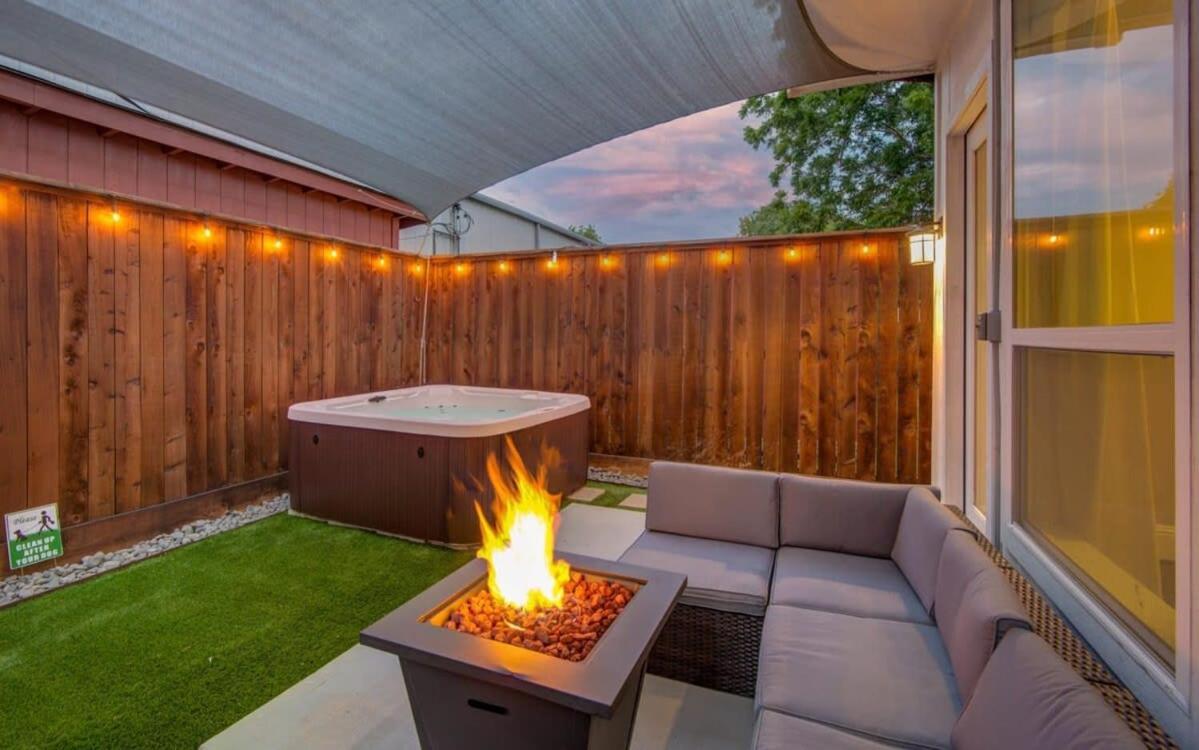 Location - Stylish With Jacuzzi Holiday home