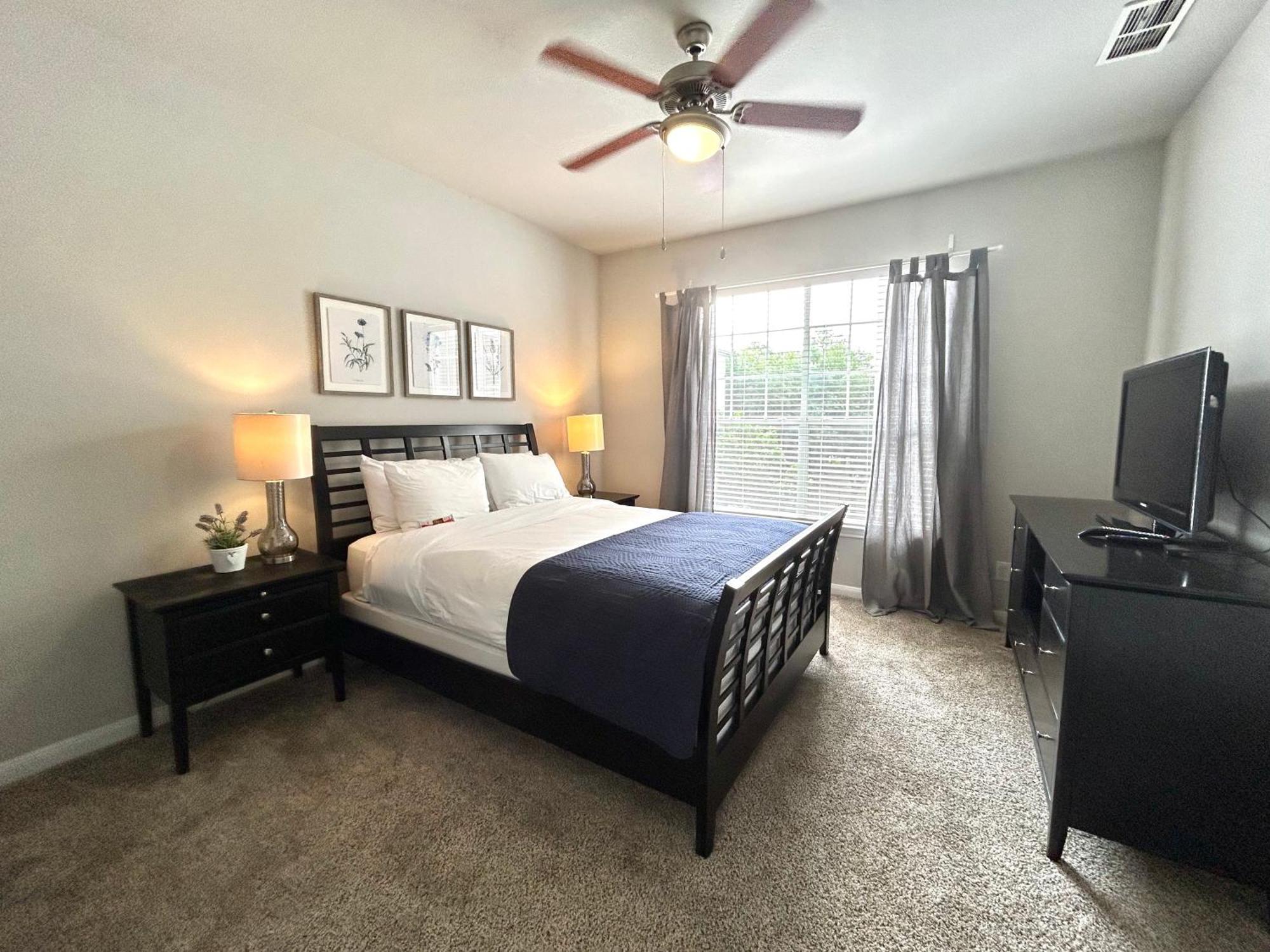 Hidden Gem At Med Center 2br & 2ba Houston