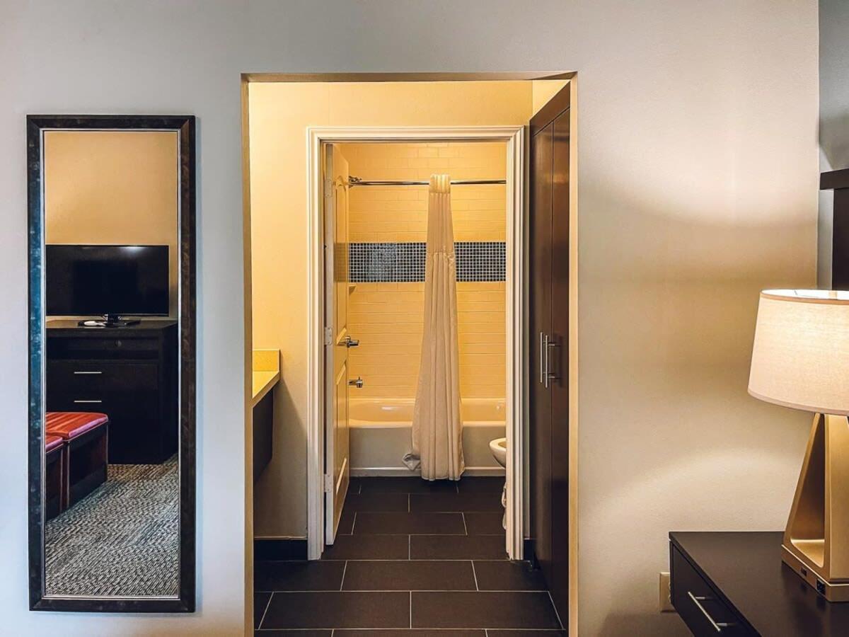 Apartment Kitchen Free Parking Washer&dryer Gym Relux Studio Group 1 Houston