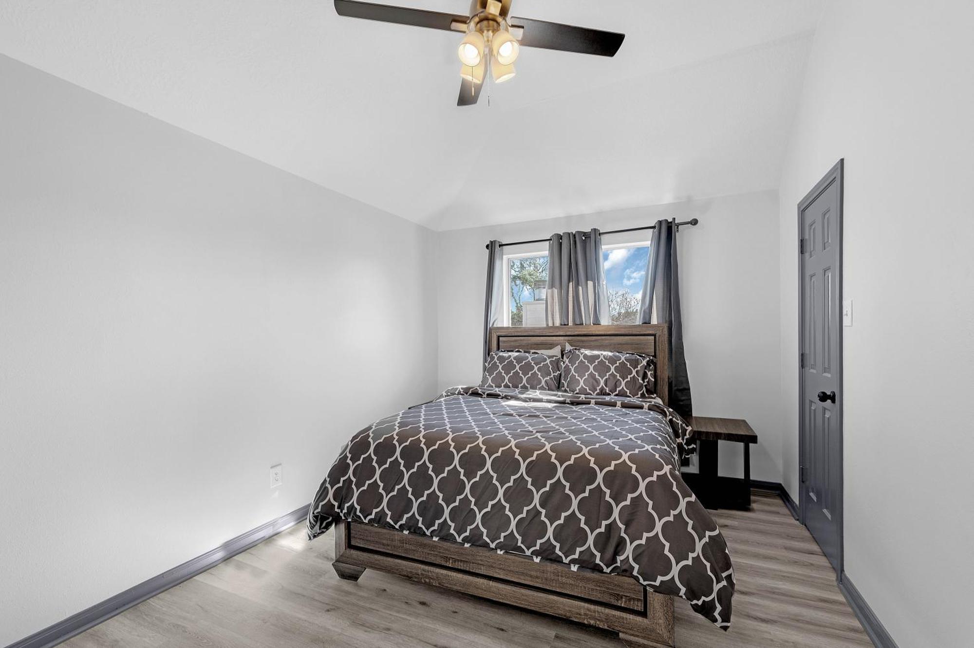 New 2800sq Ft 5br/2.5 Ba. Hwy6/copperfield/katy
