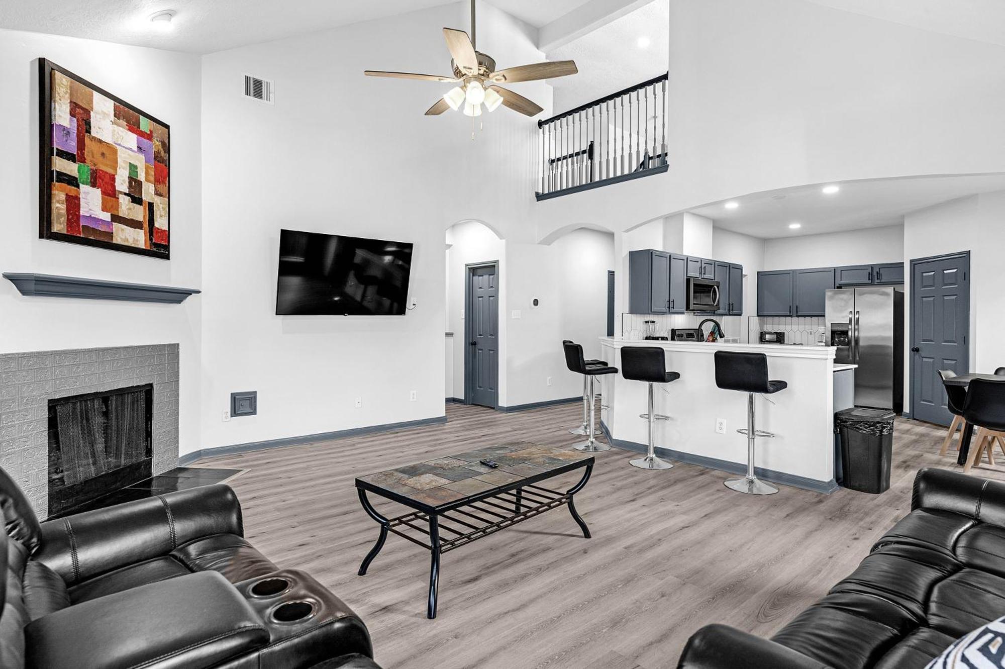 Villa New 2800sq Ft 5br/2.5 Ba. Hwy6/copperfield/katy *