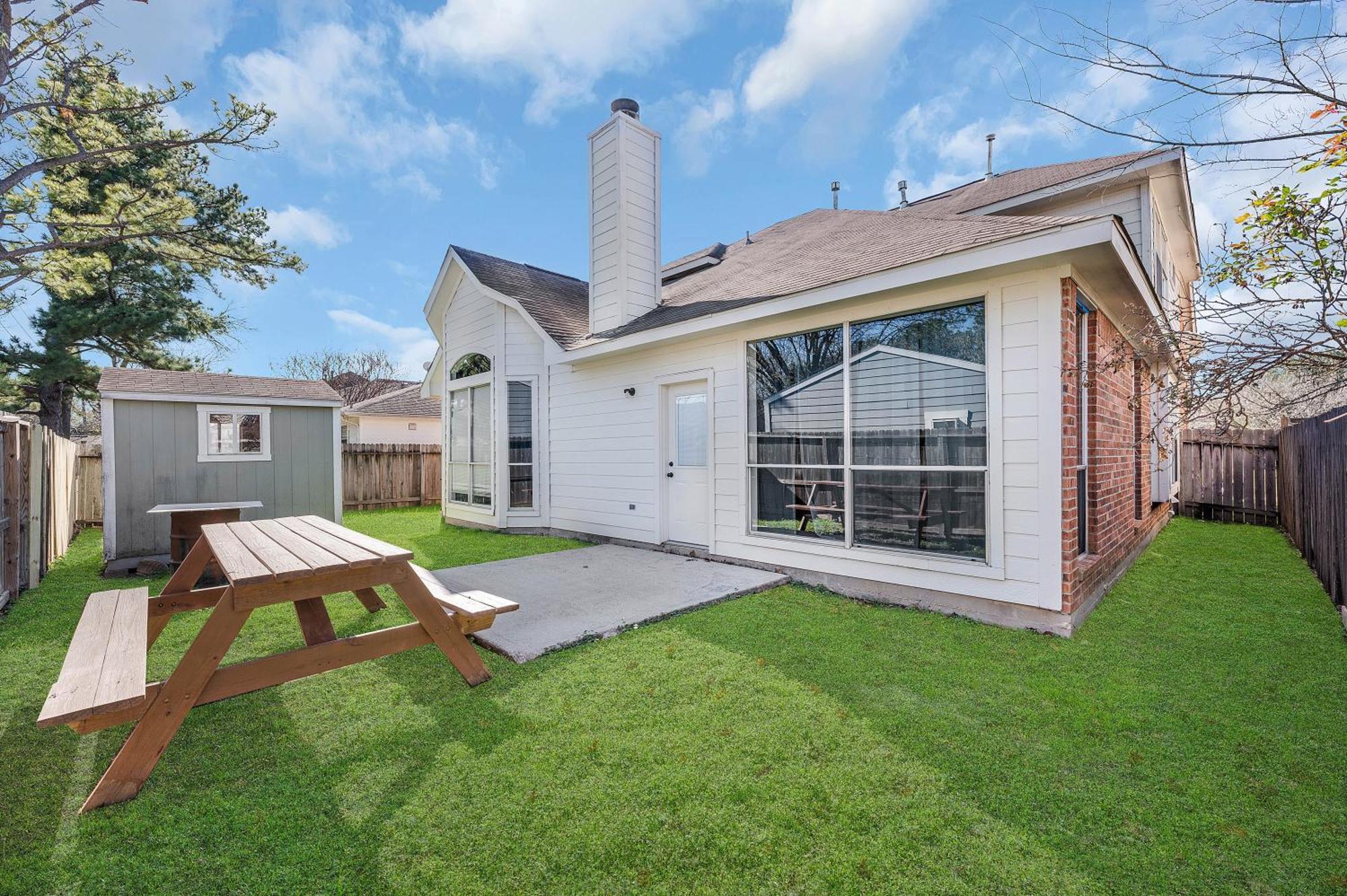 Villa New 2800sq Ft 5br/2.5 Ba. Hwy6/copperfield/katy *