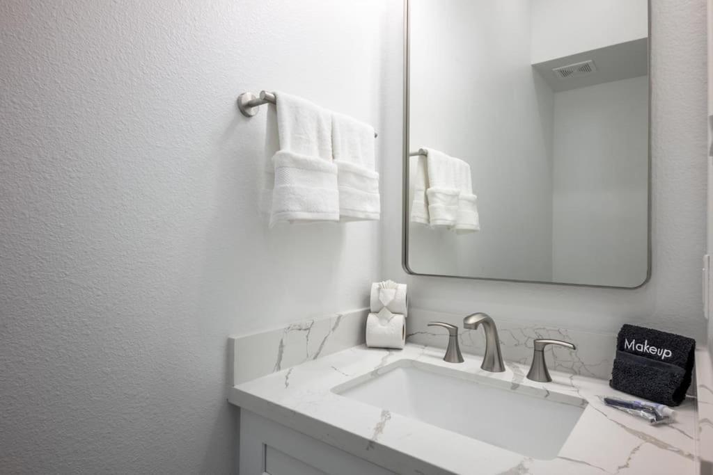 Relaxing Family Retreat Near Nrg/toyota Stadiums Houston
