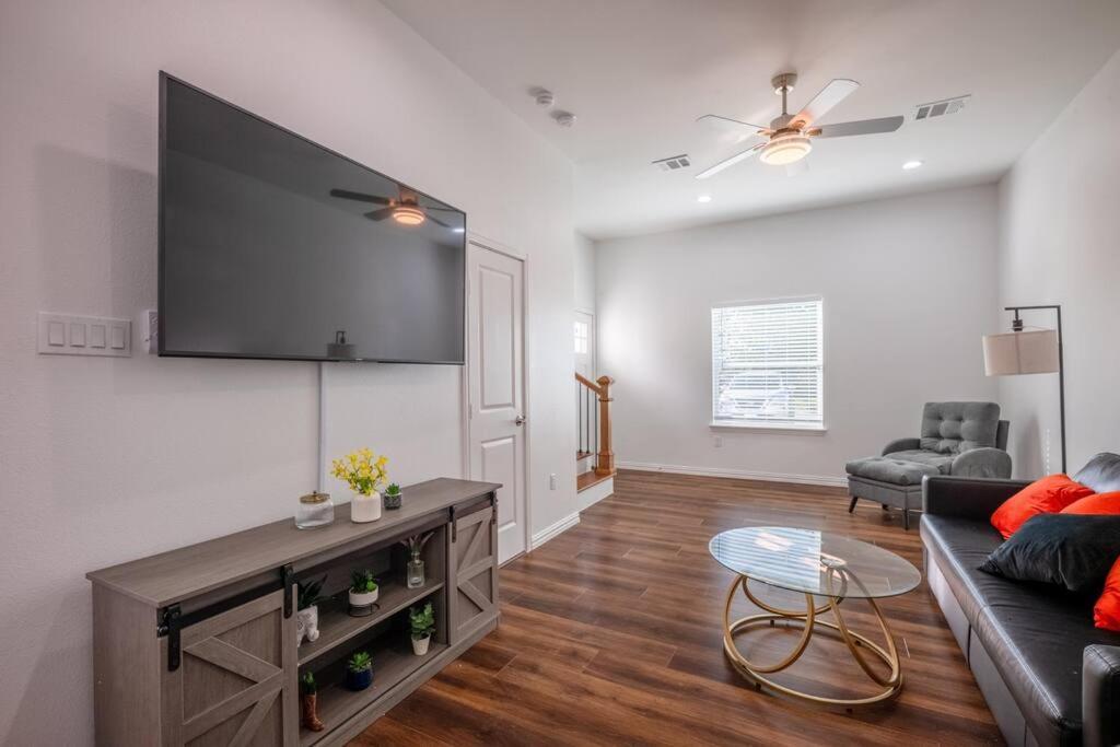 Relaxing Family Retreat Near Nrg/toyota Stadiums Houston