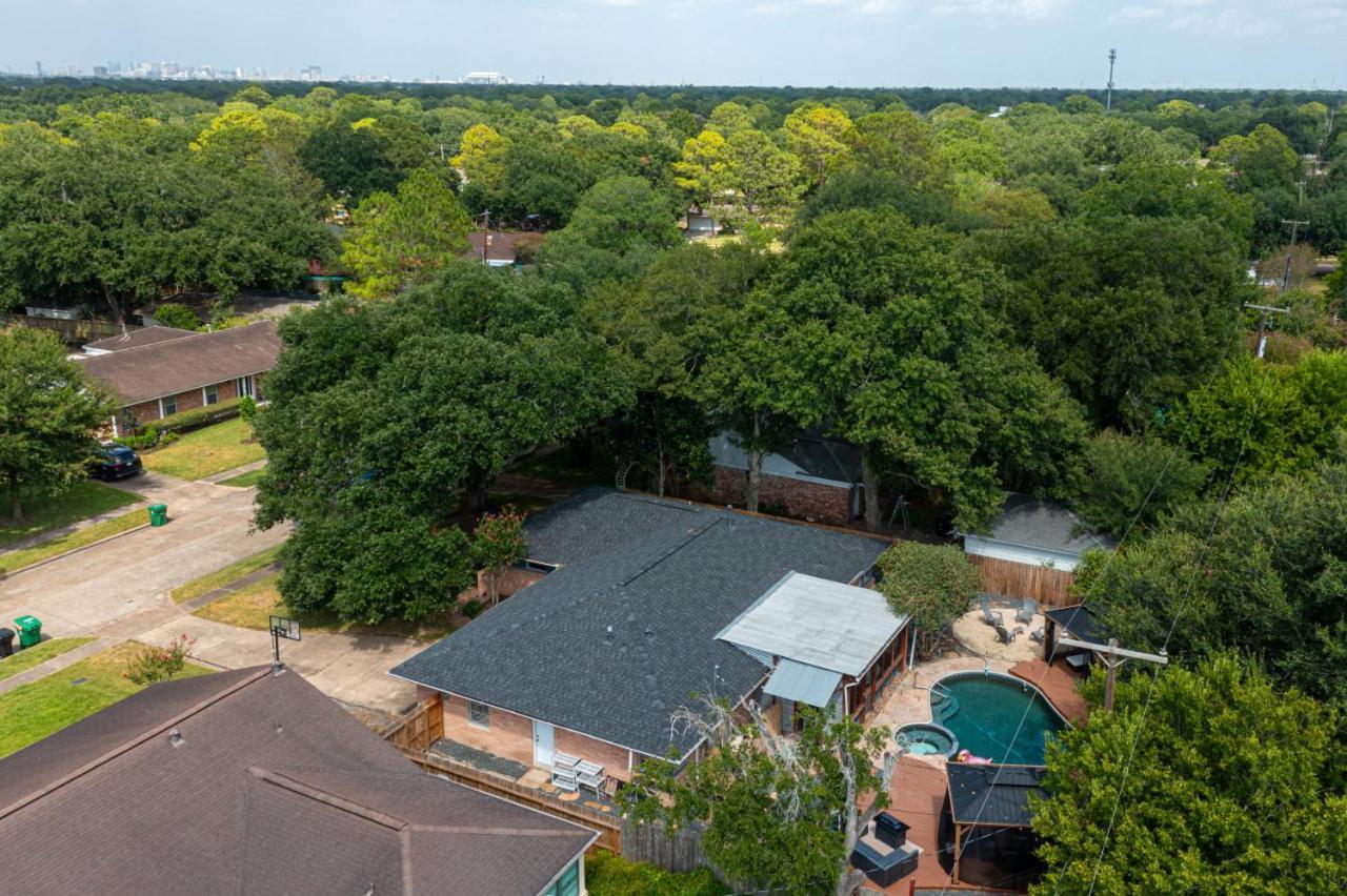 Holiday home Heated Pool Retreat Outdoortv Bbq And Cozy Gazebos *