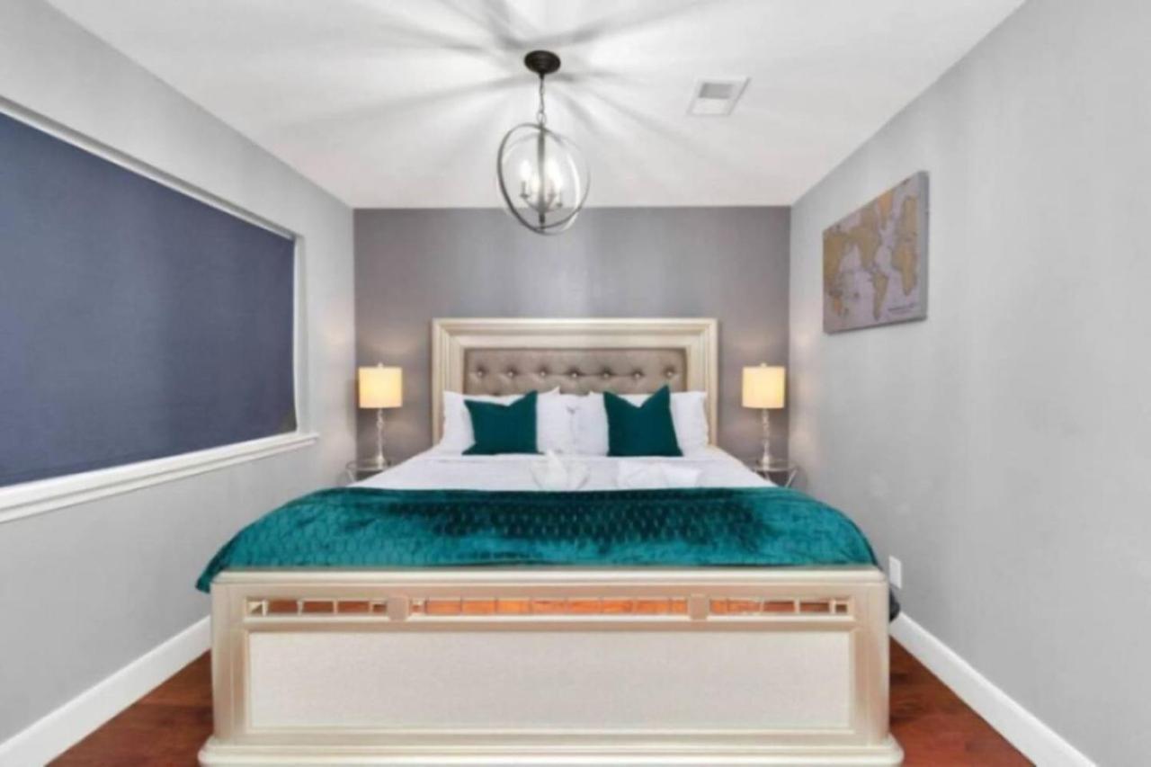 Paradise Retreat Heated Pool Jacuzzi And 75inches Tv