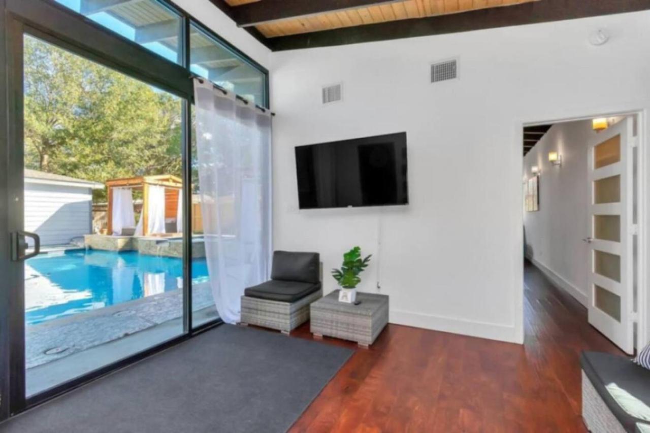 Paradise Retreat Heated Pool Jacuzzi And 75inches Tv Houston