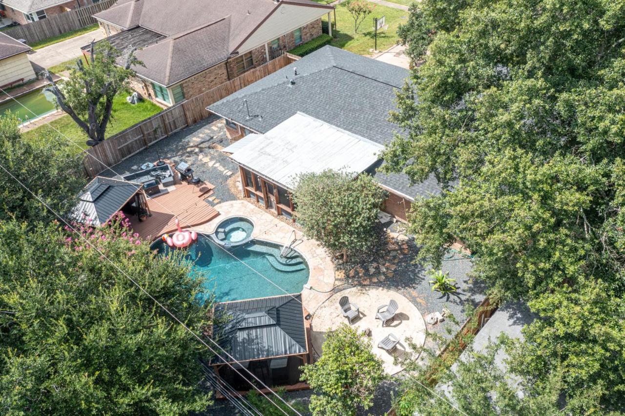 Holiday home Heated Pool Retreat Outdoortv Bbq And Cozy Gazebos *
