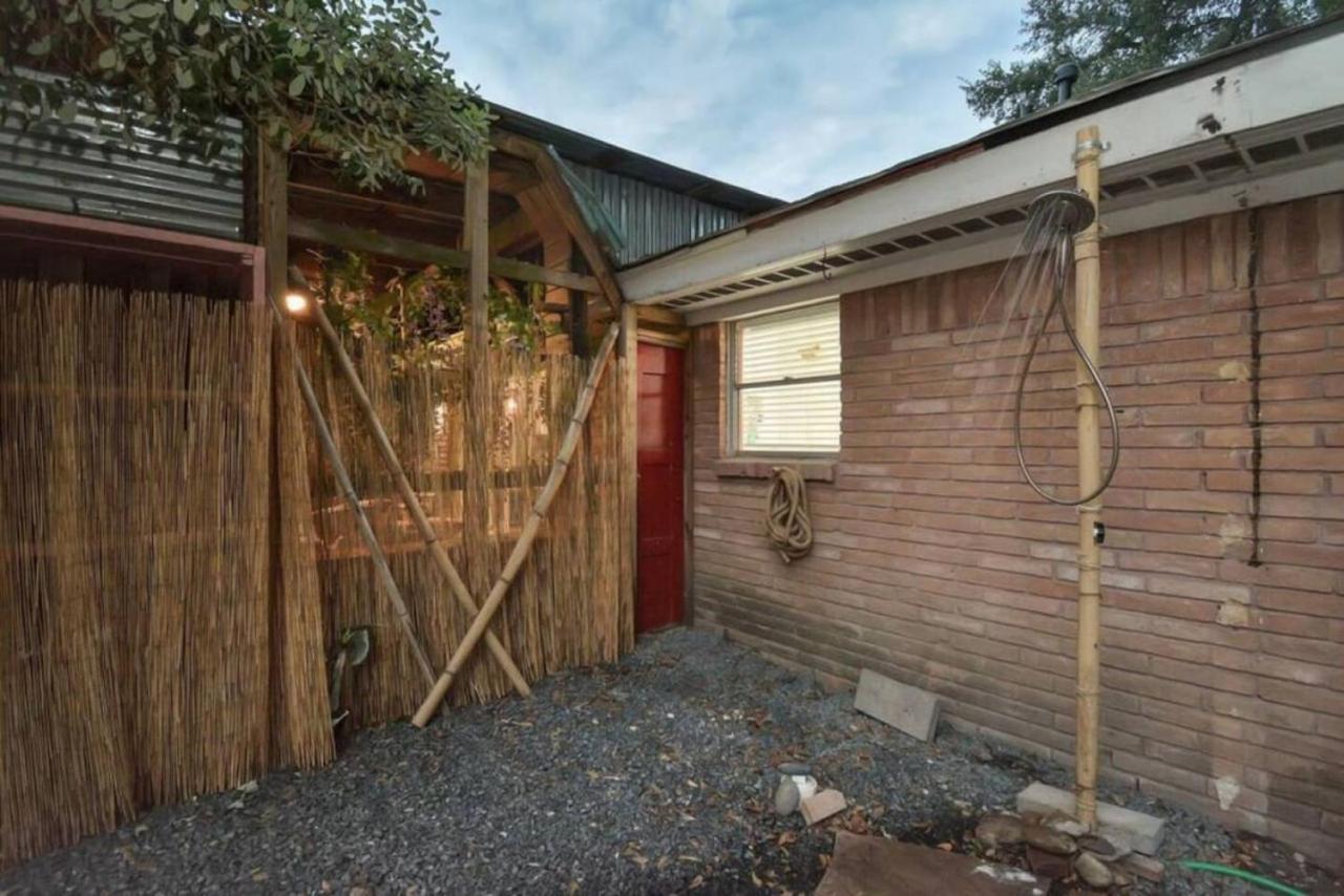 Heated Pool Retreat Outdoortv Bbq And Cozy Gazebos