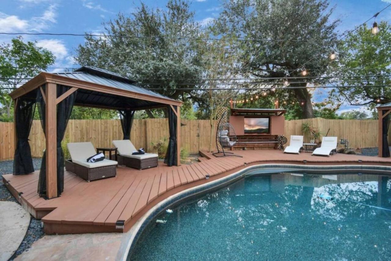 Heated Pool Retreat Outdoortv Bbq And Cozy Gazebos