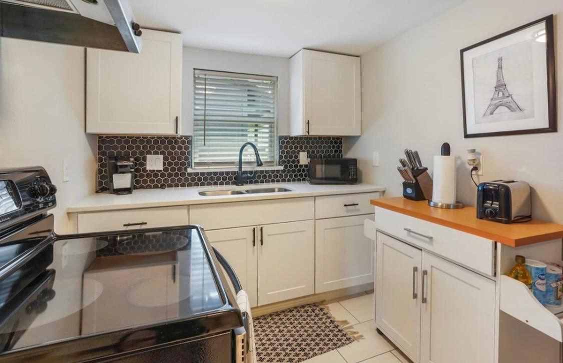 Cozy Heights 2 Bd Bungalow, Walkable * Houston