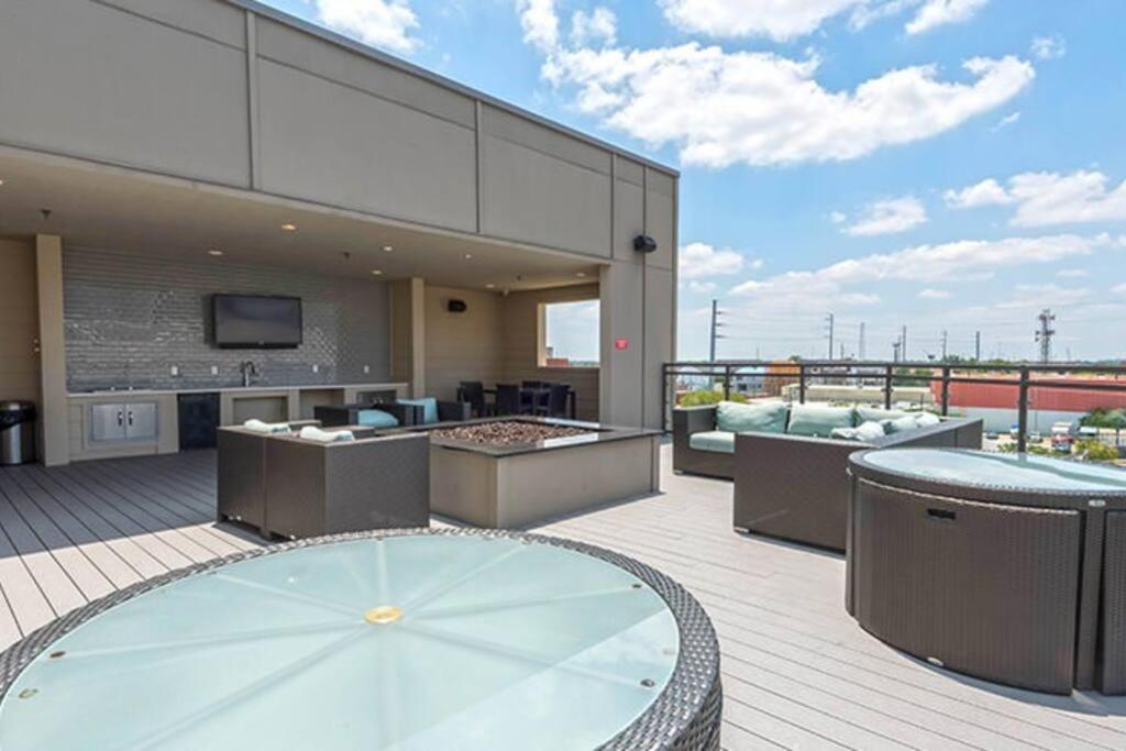 U1 Penthouse Downtown 1br 1bth Book Now!! *