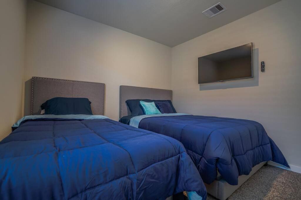 Stunning 3 Bedroom, 2 Bath Close To Everything! Villa Houston