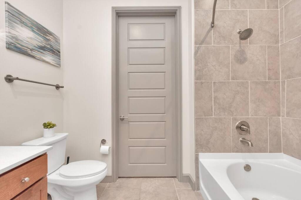 U4 Penthouse Downtown Apartment *