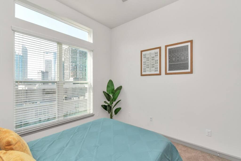 Apartment U3 Penthouse Houstonw Car Astros W Skyline-view