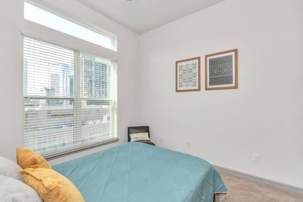 U3 Penthouse Houstonw Car Astros W Skyline-view Apartment Houston