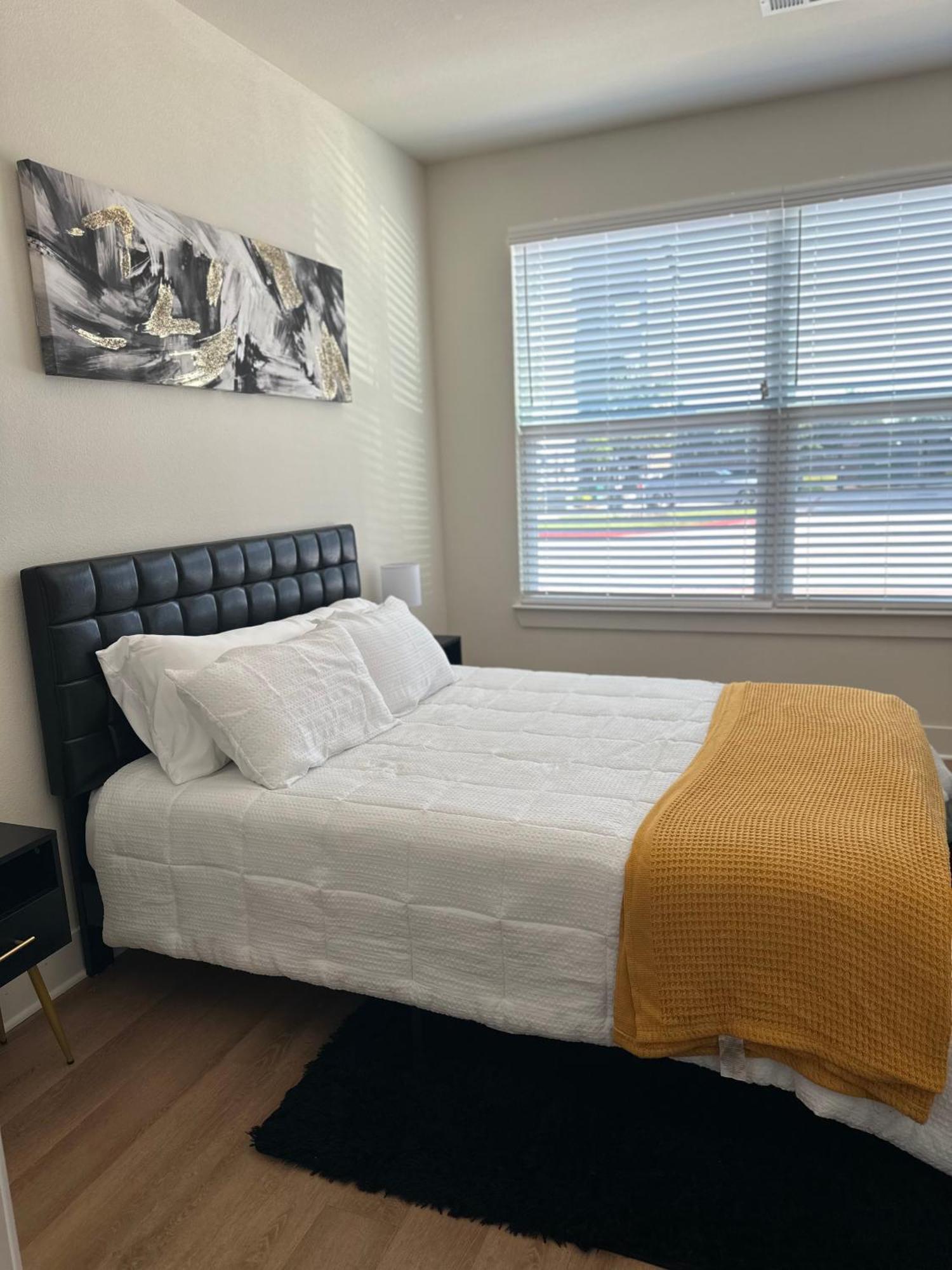 Devine Living In The Med Center Apartment *