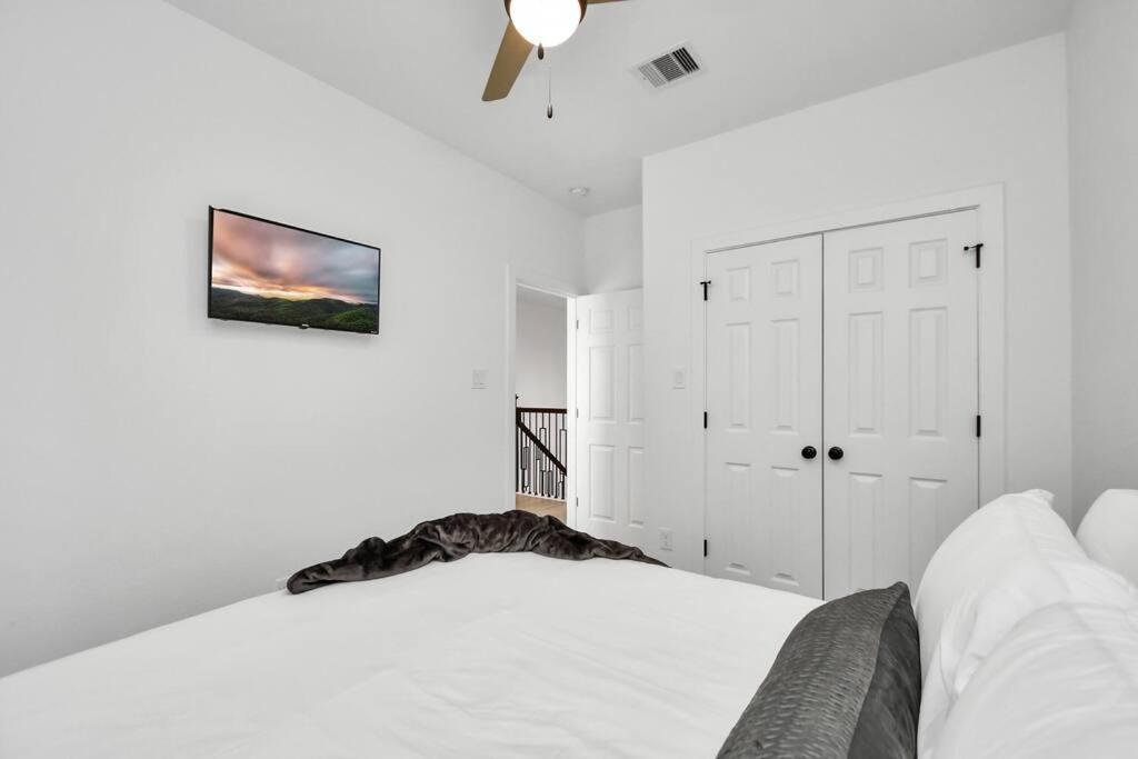Holiday home Grand Luxe Retreat - Sleeps 8 - Free Parking - Med Center & Nrg *