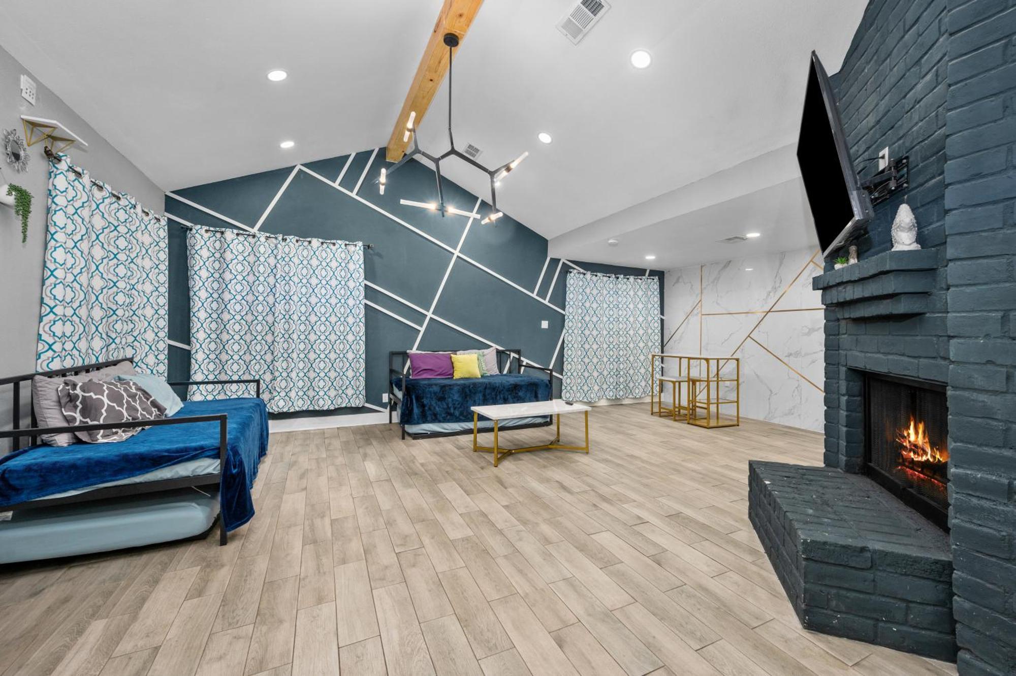 Spacious Galleria With Free Park Apartment Houston