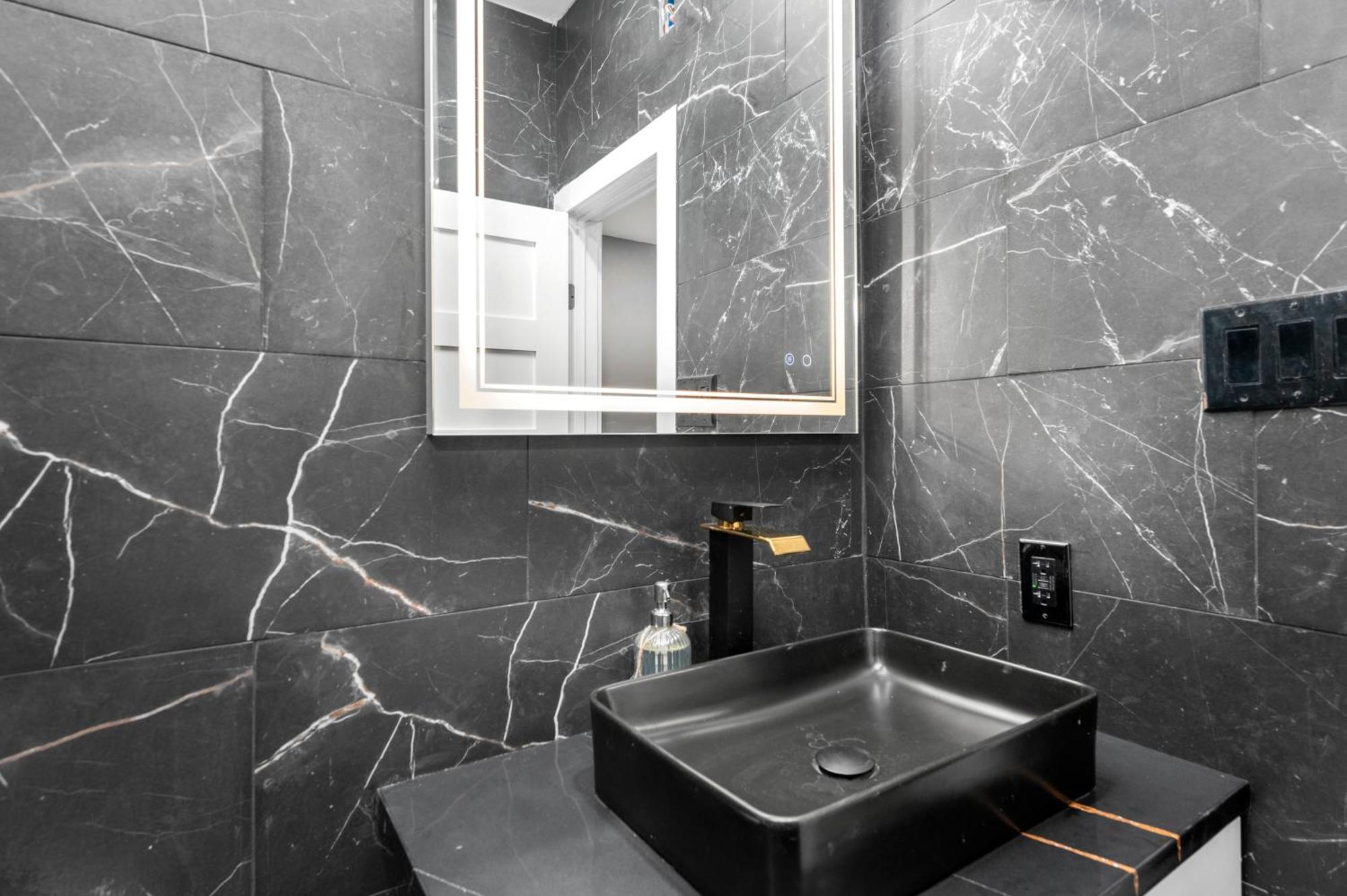Chic Urban In The Heart Of Apartment
