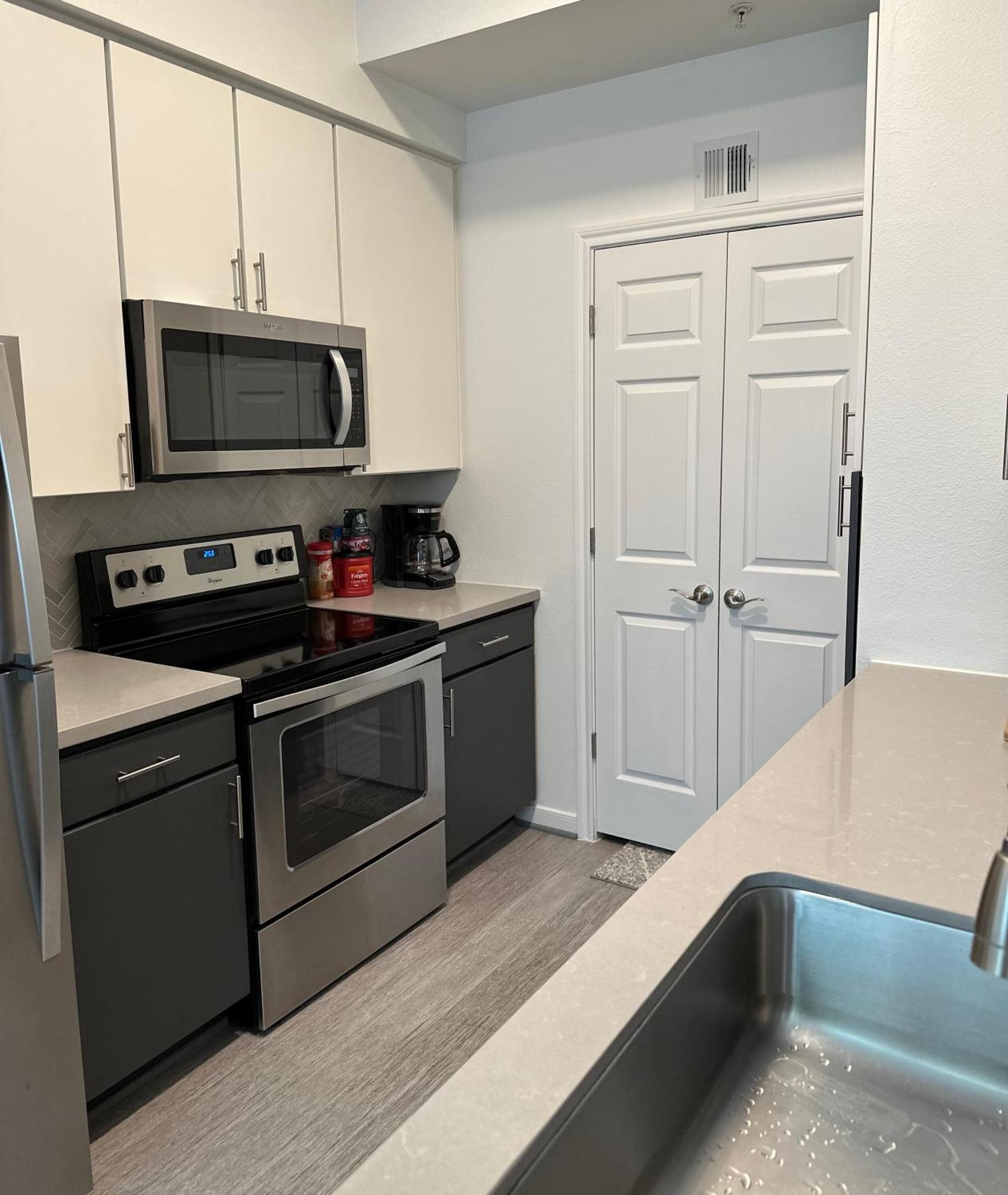 Downtown Dazzle 2 Bedroom Apartment