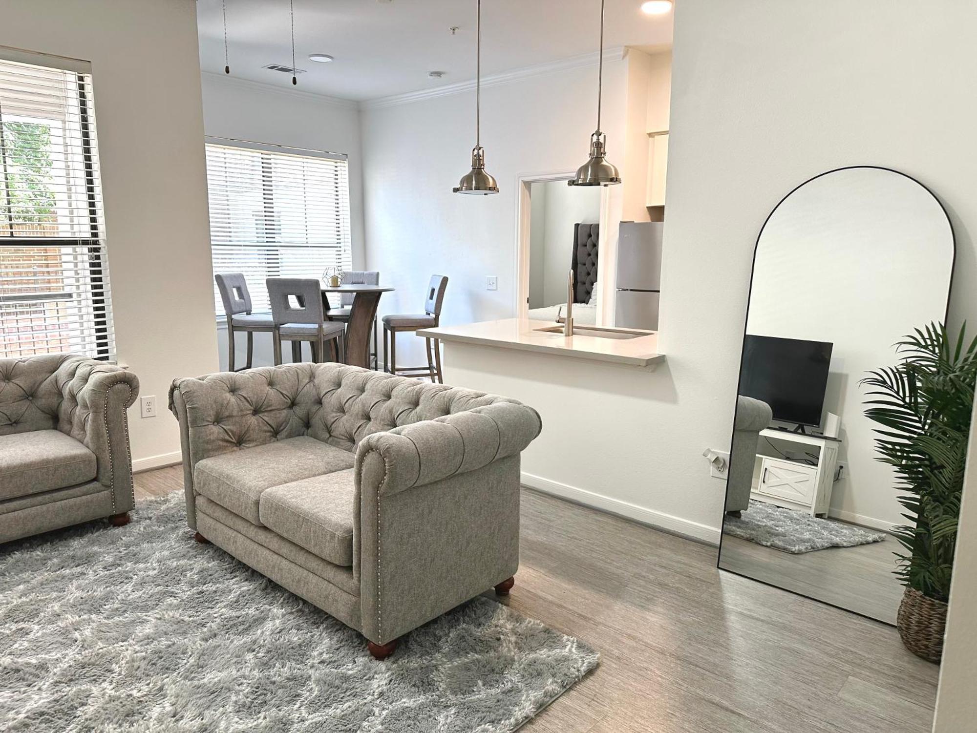 Apartment Downtown Dazzle 2 Bedroom