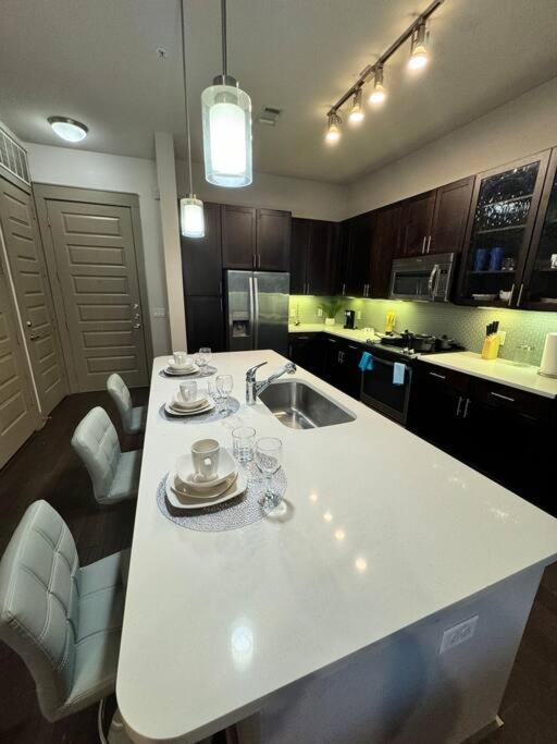 Luxury At Synergy Staduim Houston