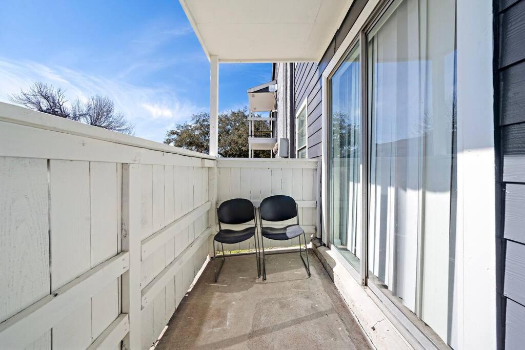 Apartment Cozy, Dedicated Workspace, Fast Wi-fi Houston