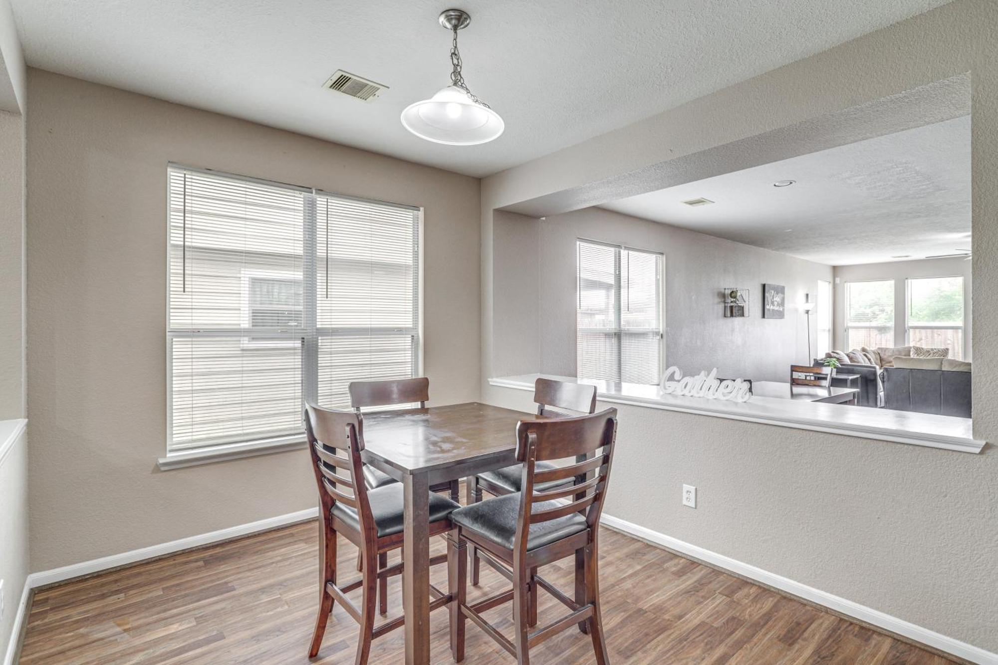 Spacious With Pool Access, Fenced Yard! *