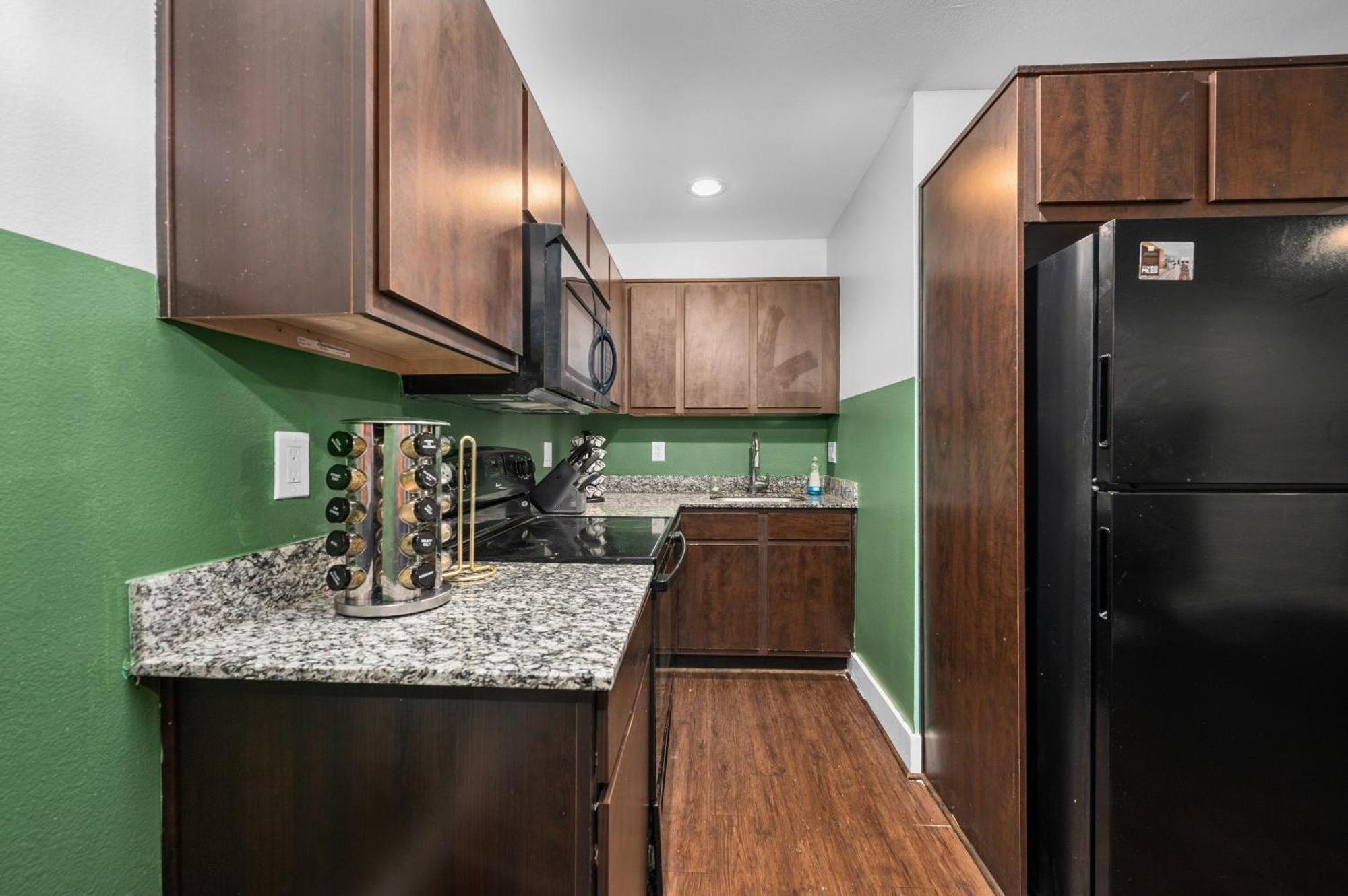 Rustic 1br Near Medcenter-uh-nrg Houston