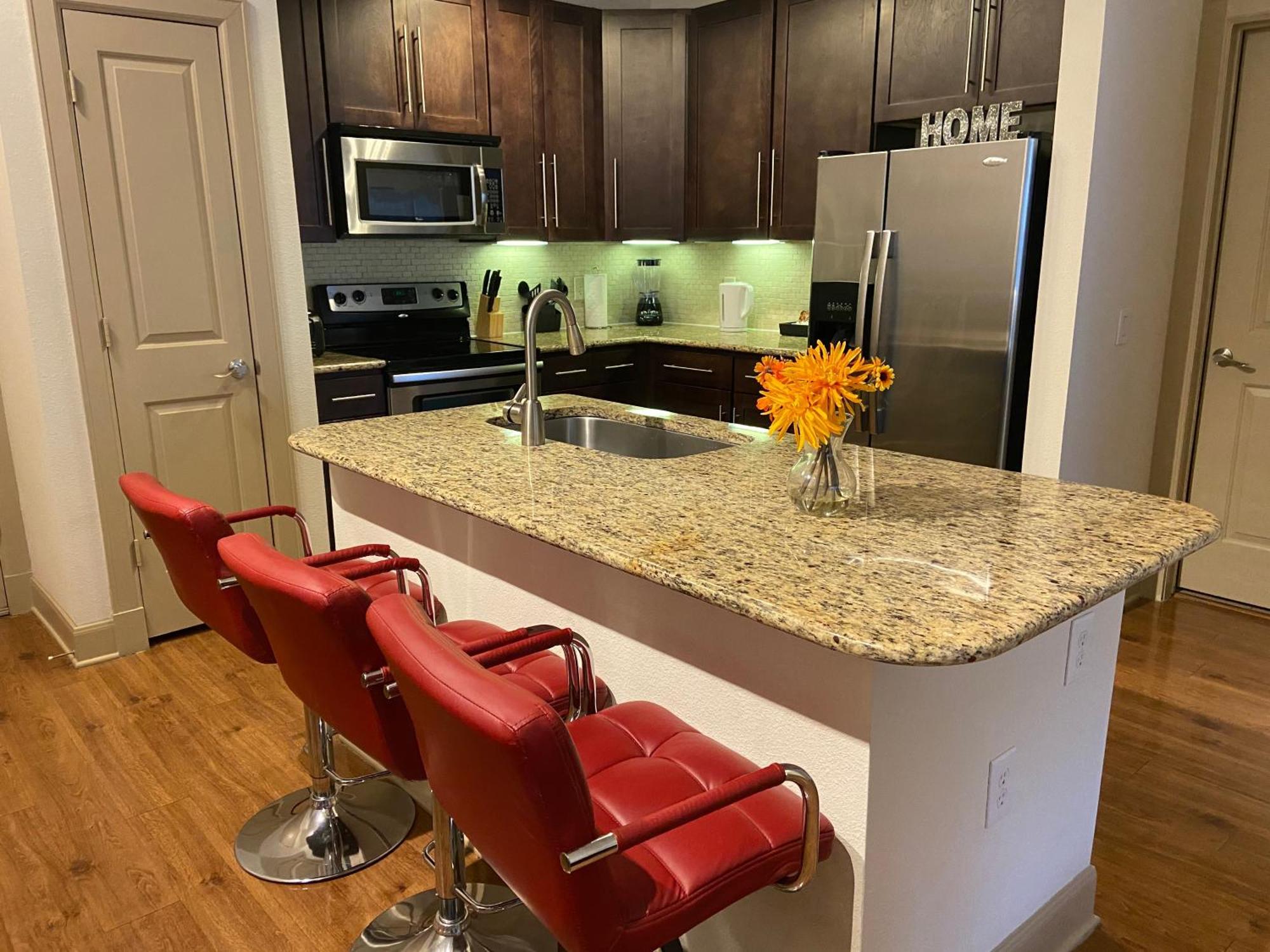 Gorgeous Furnished Near Texas Medical Center & Nrg Stadium