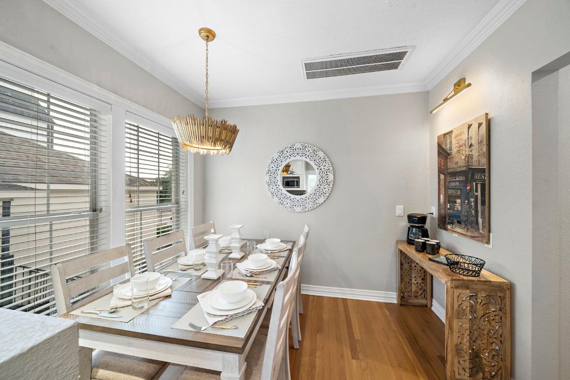 The Queen's Gambit Ii Apartment Houston