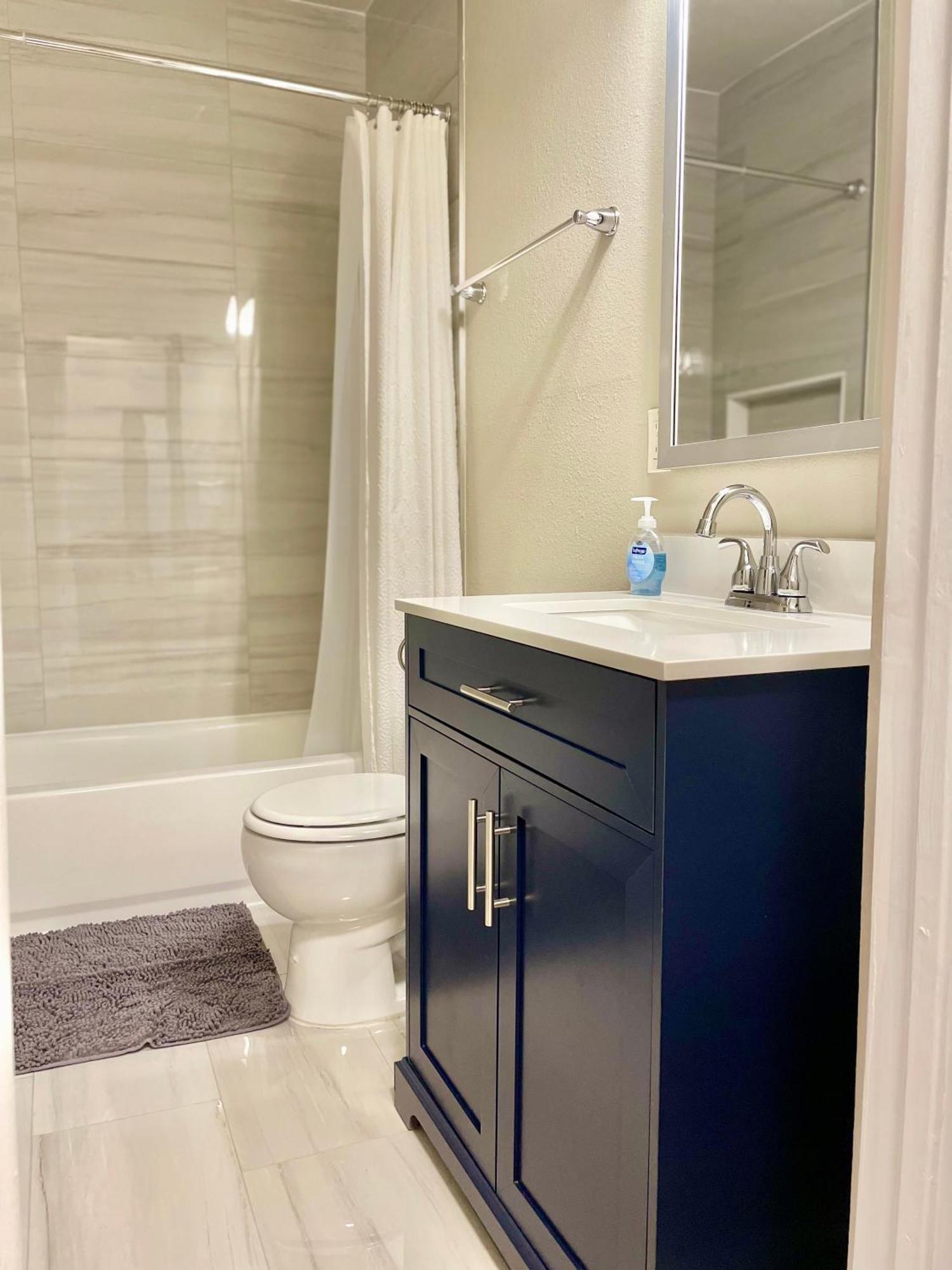 Apartment Delightful Location In Midtown! Houston