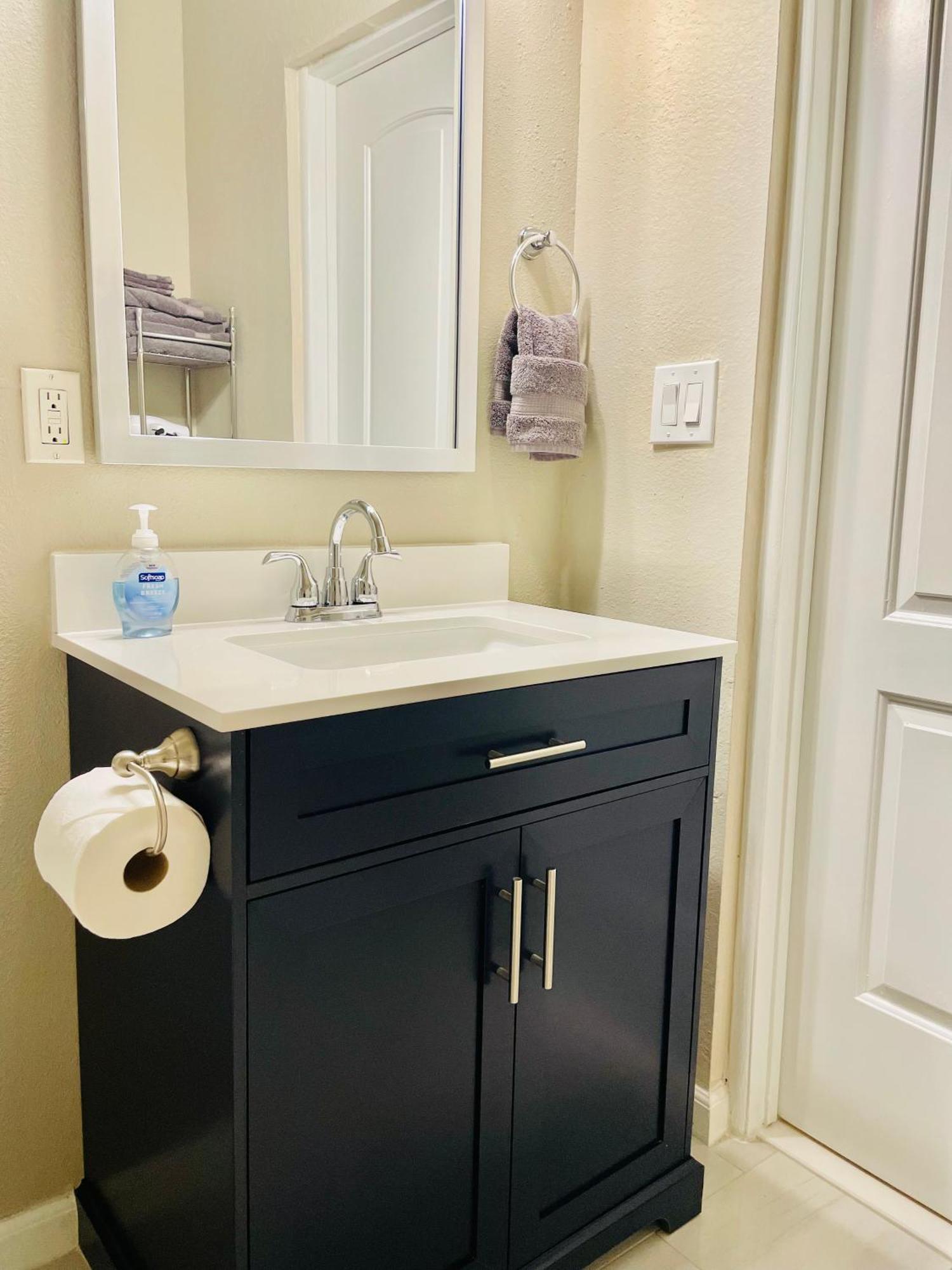 Apartment Delightful Location In Midtown! *