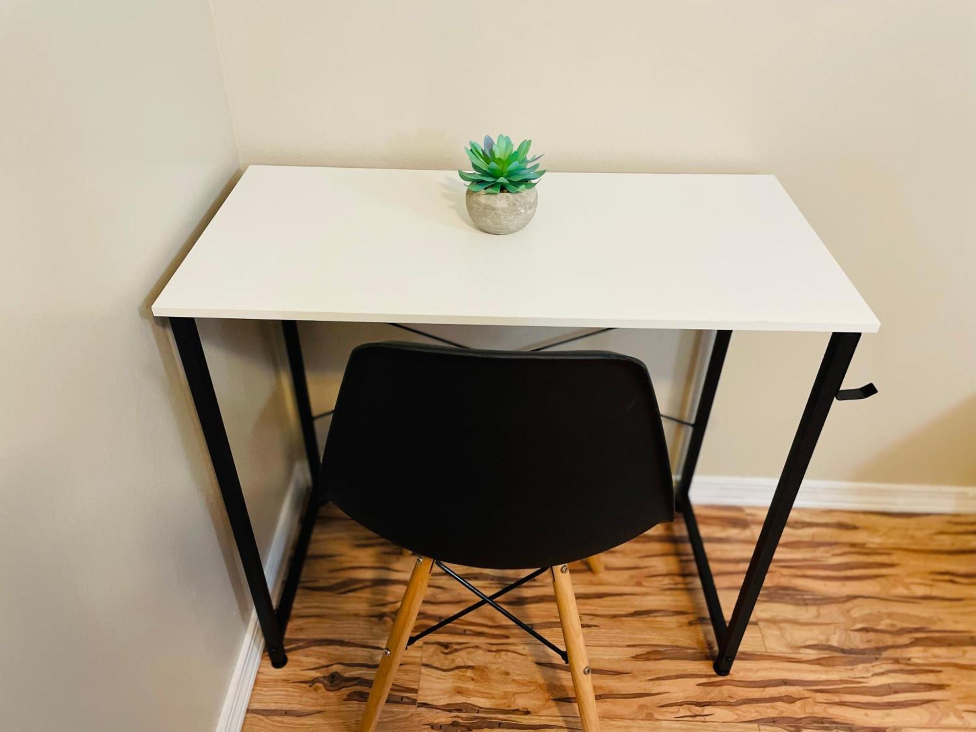 Apartment Delightful Location In Midtown!