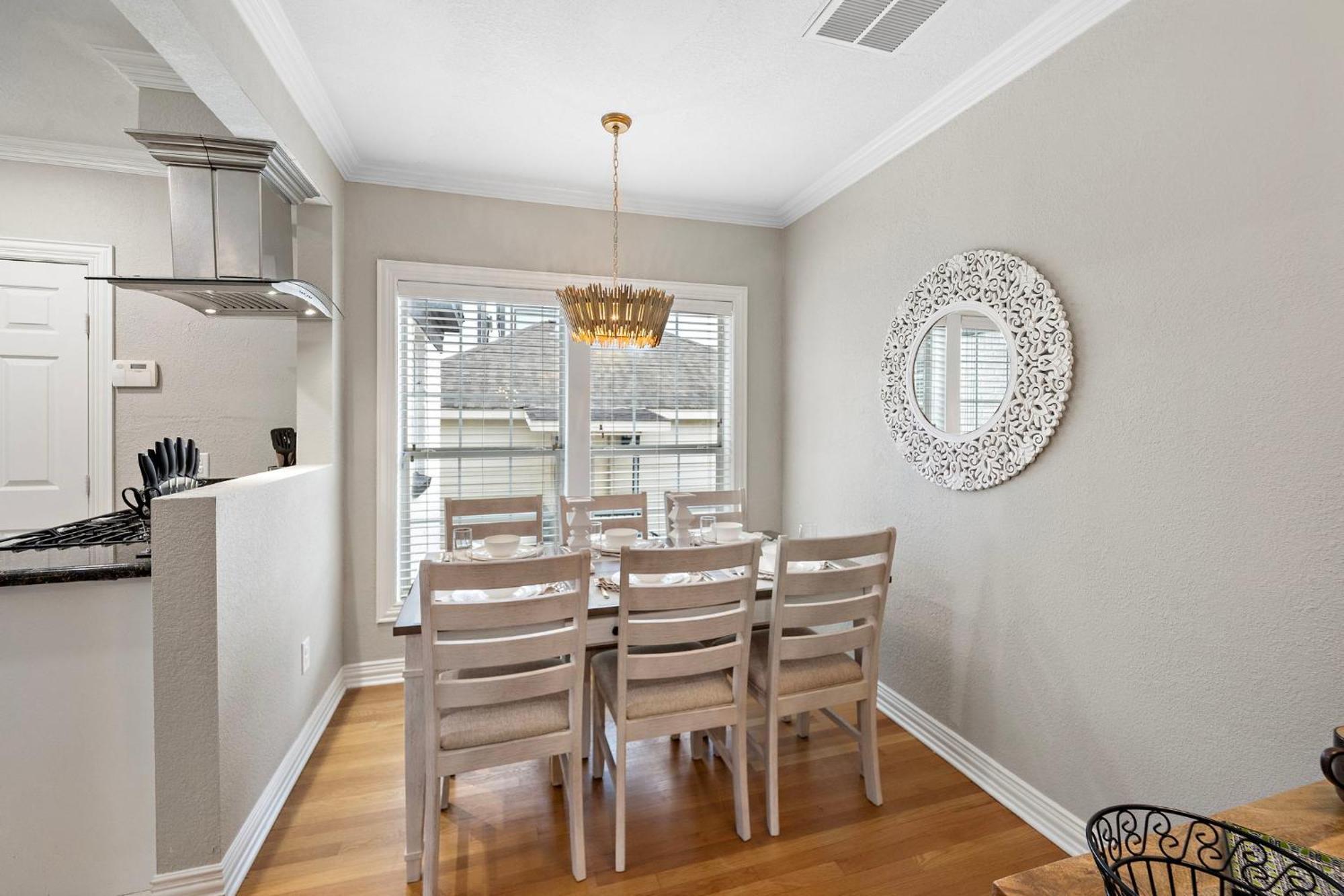 Apartment The Queen's Gambit Ii Houston