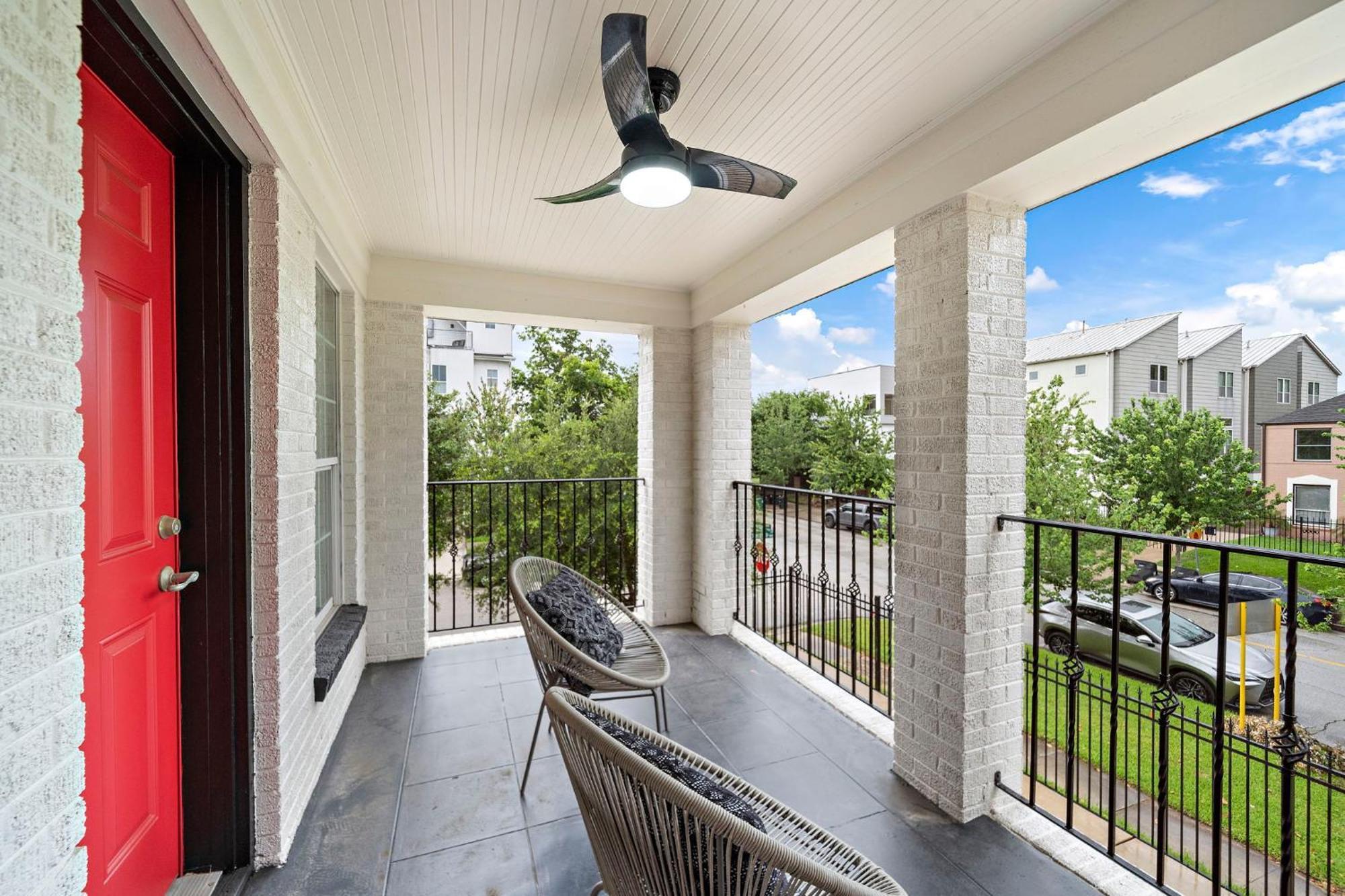 The Queen's Gambit Ii Apartment Houston
